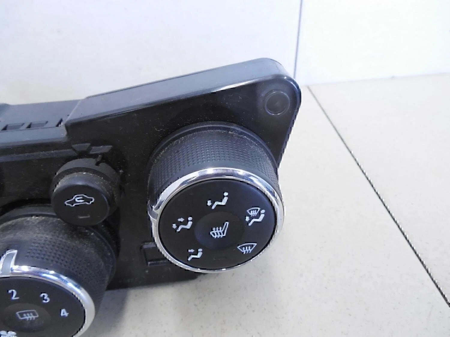 Блок управления отопителем Chevrolet Aveo (T300) 2011> - миниатюра 3