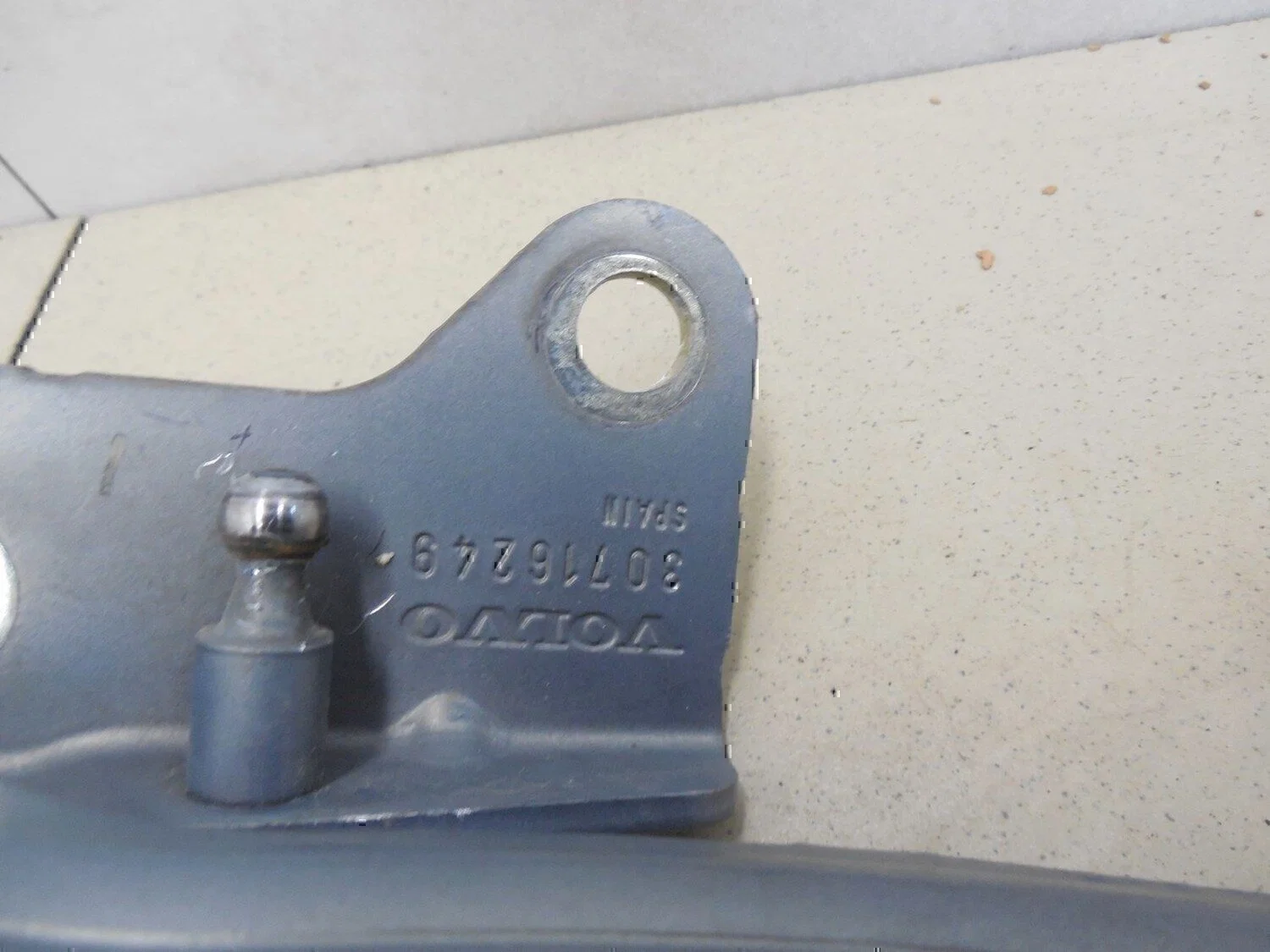 Петля крышки багажника VOLVO S40 2004-2012 - миниатюра 3
