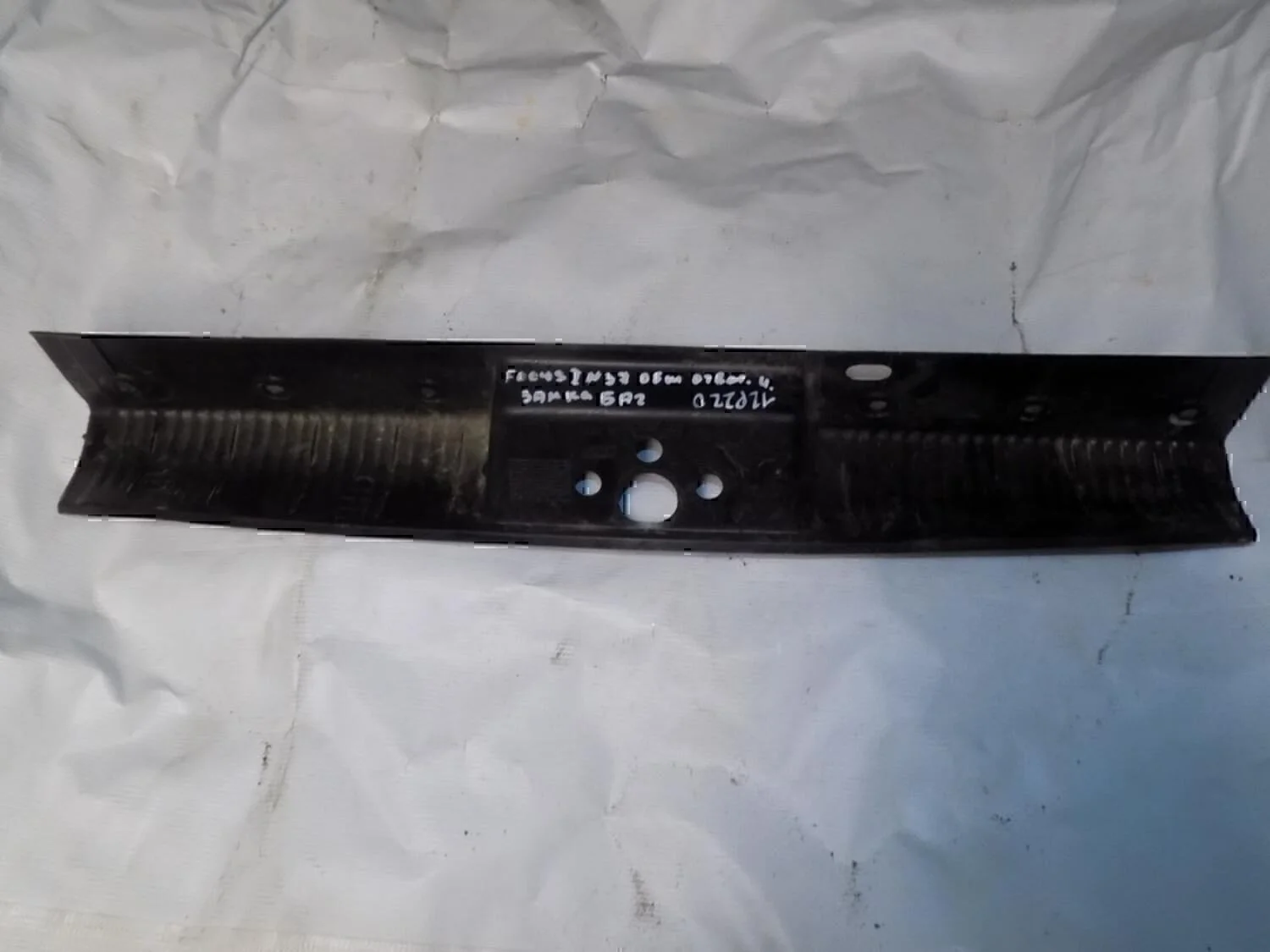 Обшивка багажника FORD Focus I 1998-2004 - миниатюра 3