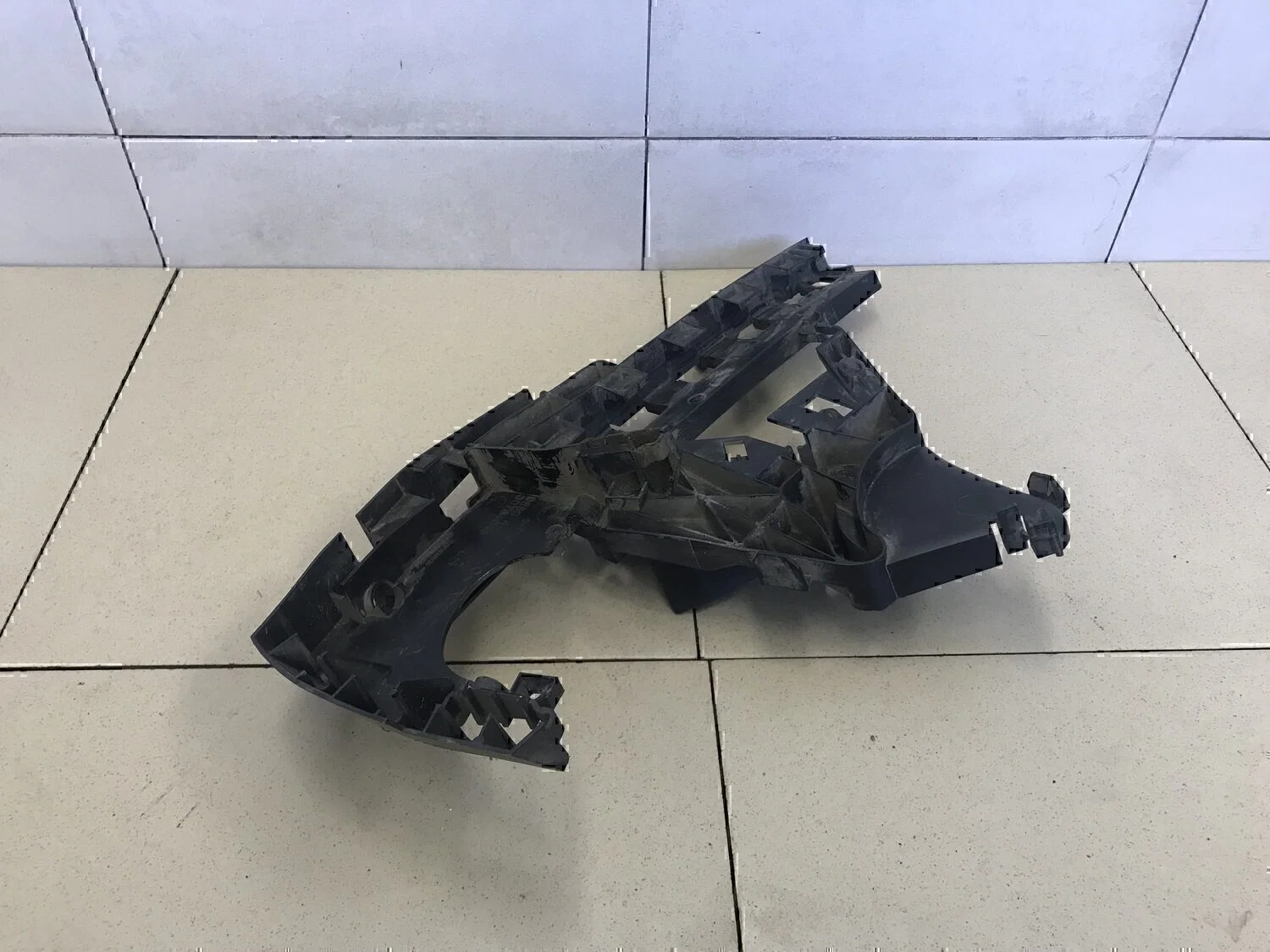 Кронштейн (сопут. товар) VOLVO V50 2004-2012 - миниатюра 3
