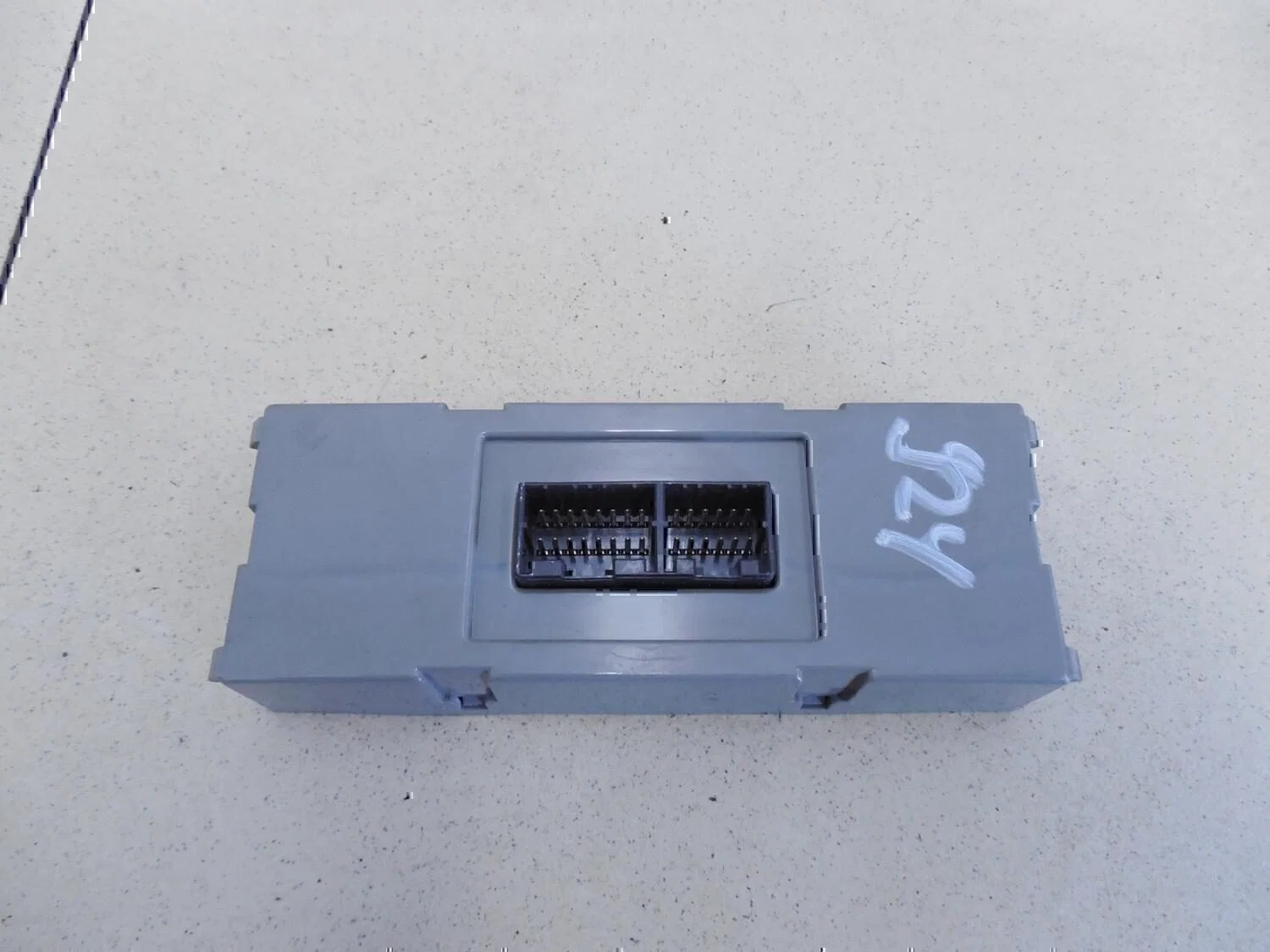 Блок электронный Hyundai-KIA Spectra 2001-2011 - миниатюра 2