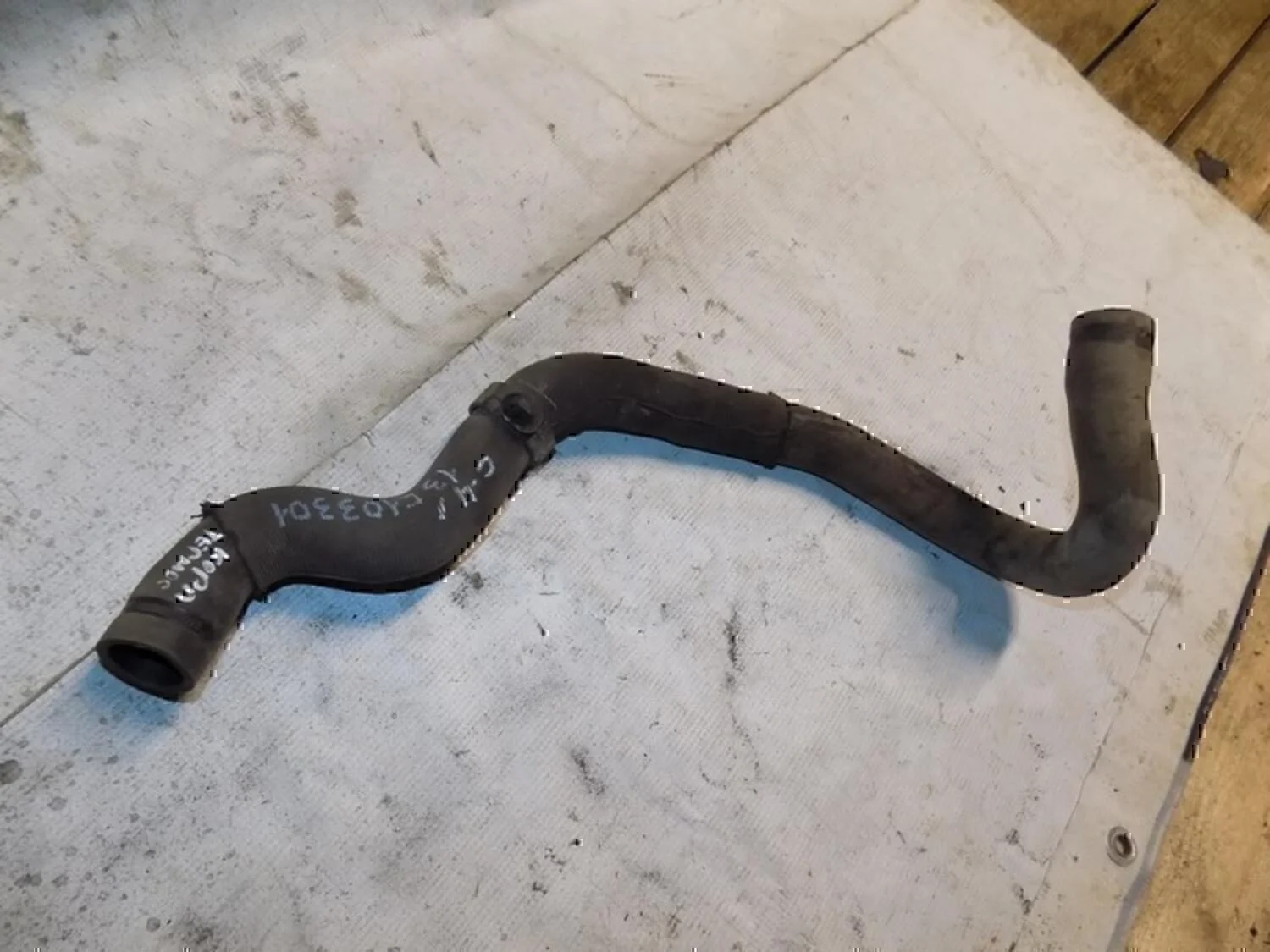 Патрубок радиатора Peugeot-Citroen C4 2005-2011 - миниатюра 3