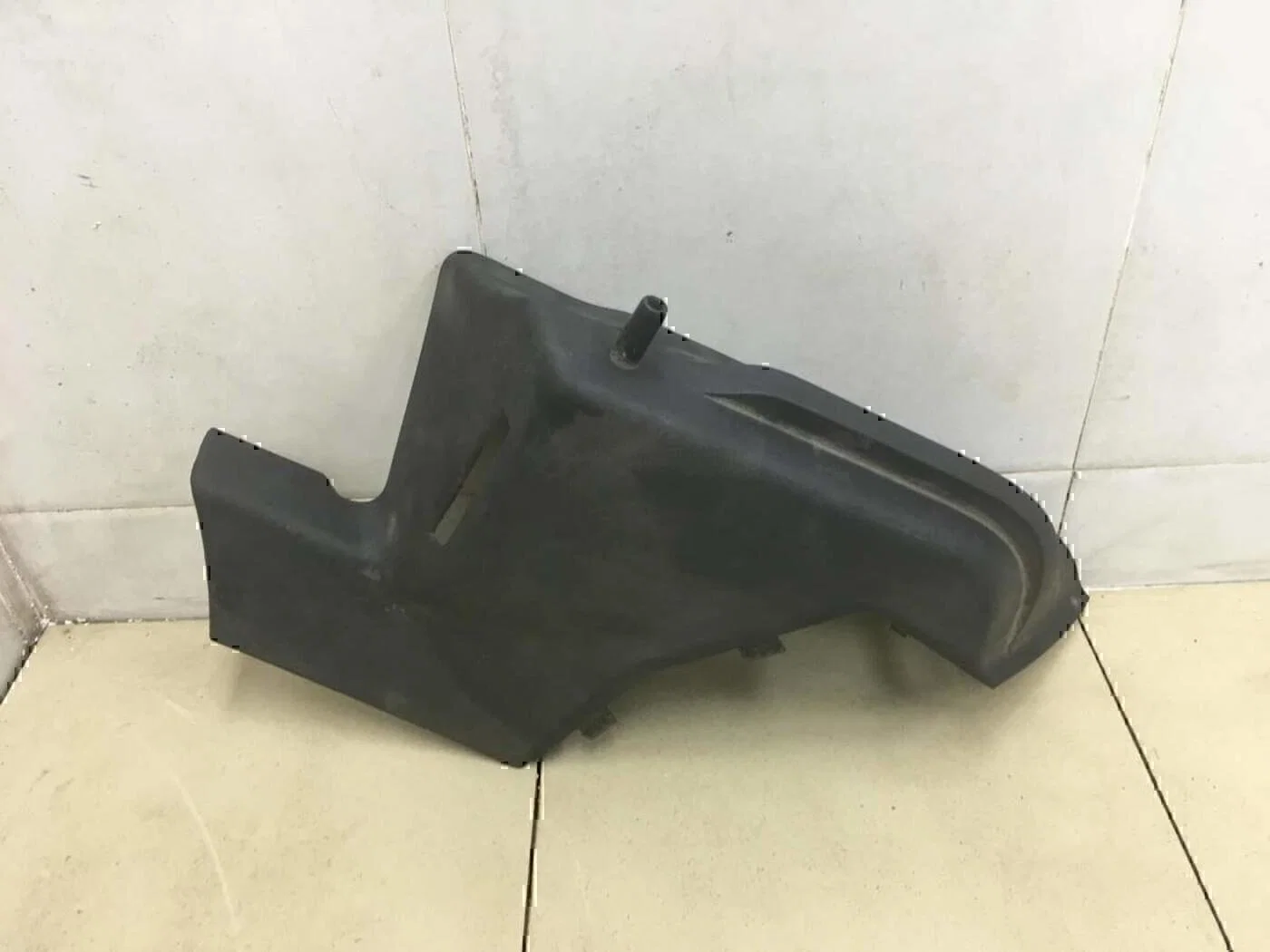 Держатель задней полки Peugeot-Citroen C3 2009-2016 - изображение 1