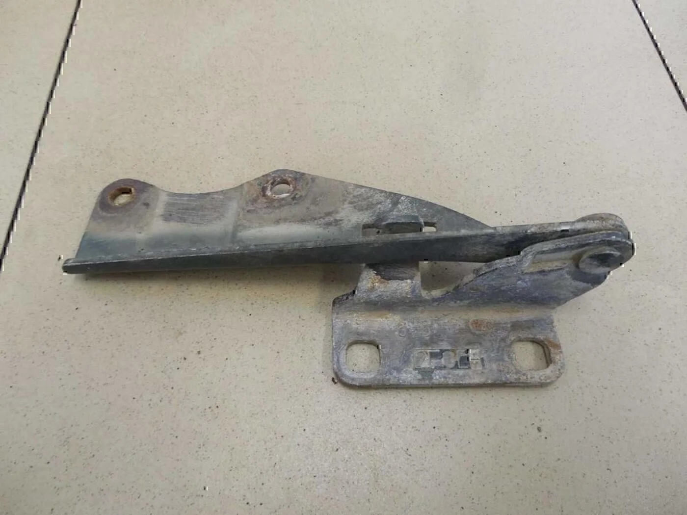 Петля капота левая NISSAN Primera P11E 1996-2002 - миниатюра 3