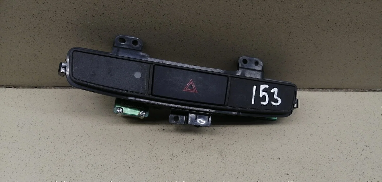 Кнопка аварийной сигнализации MITSUBISHI Lancer (CX,CY) 2007> - изображение 1