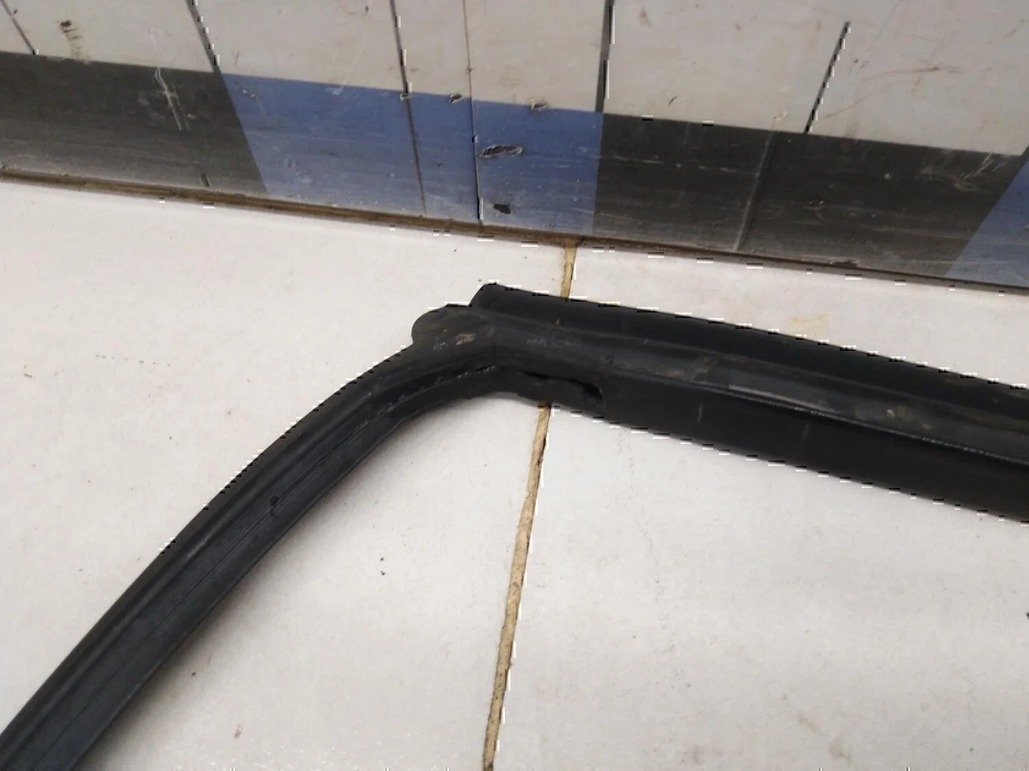 Уплотнитель двери Hyundai-KIA Elantra 2006-2011 - миниатюра 5
