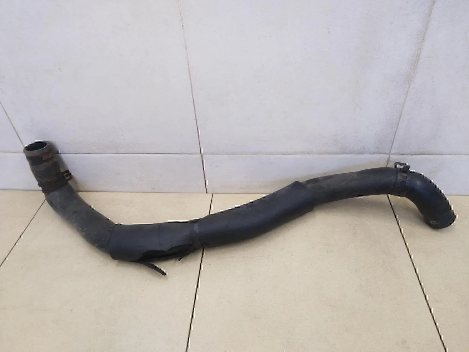 Патрубок радиатора Hyundai-KIA Elantra 2006-2011 - изображение 1