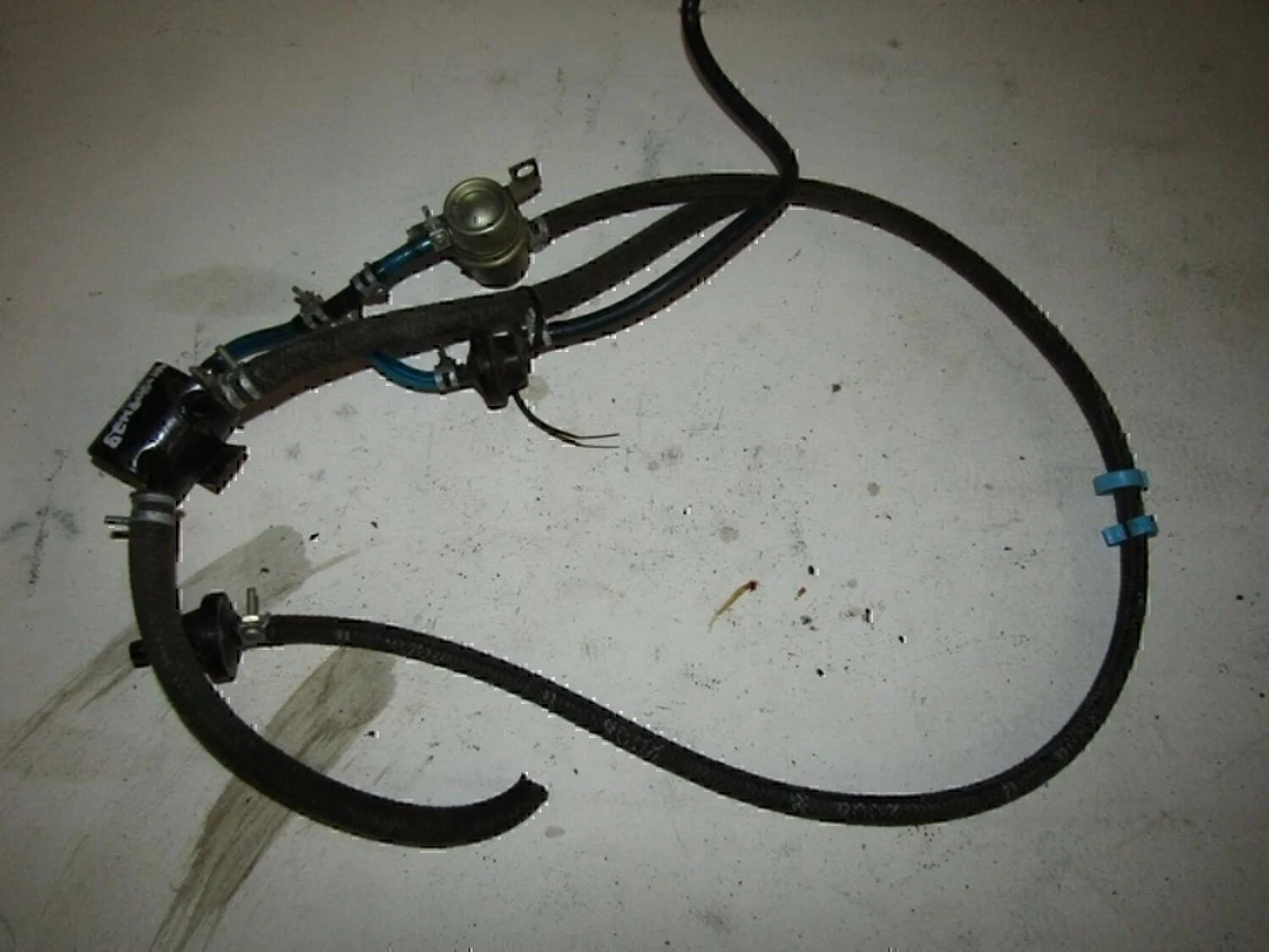 Трубка топливная АвтоВАЗ Lada 2107 - изображение 1