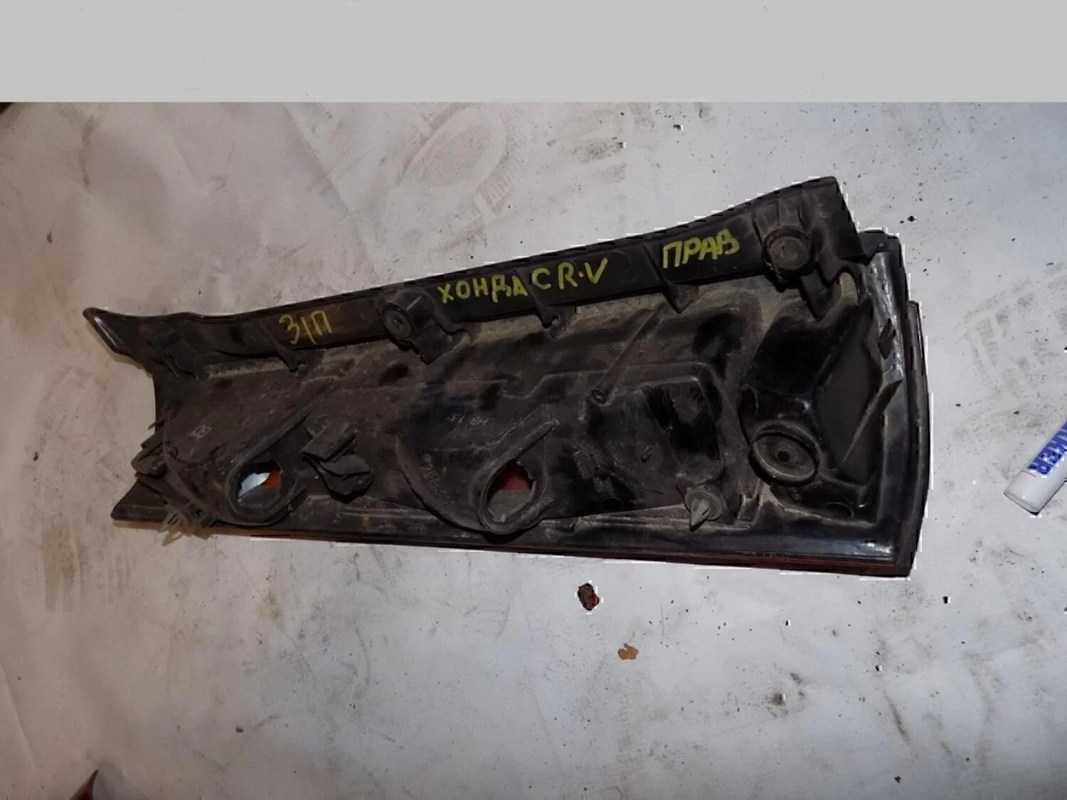 Фонарь задний правый HONDA CR-V 1996-2002 - миниатюра 2