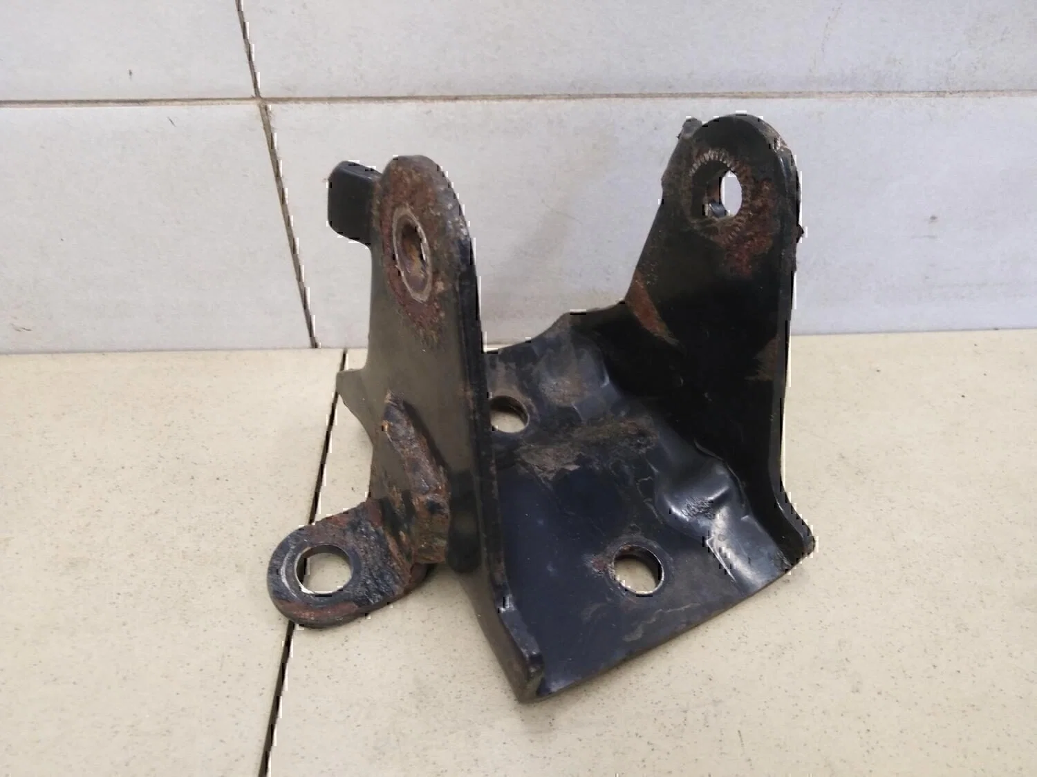 Кронштейн КПП Hyundai-KIA Ceed 2007- 2012 - миниатюра 2