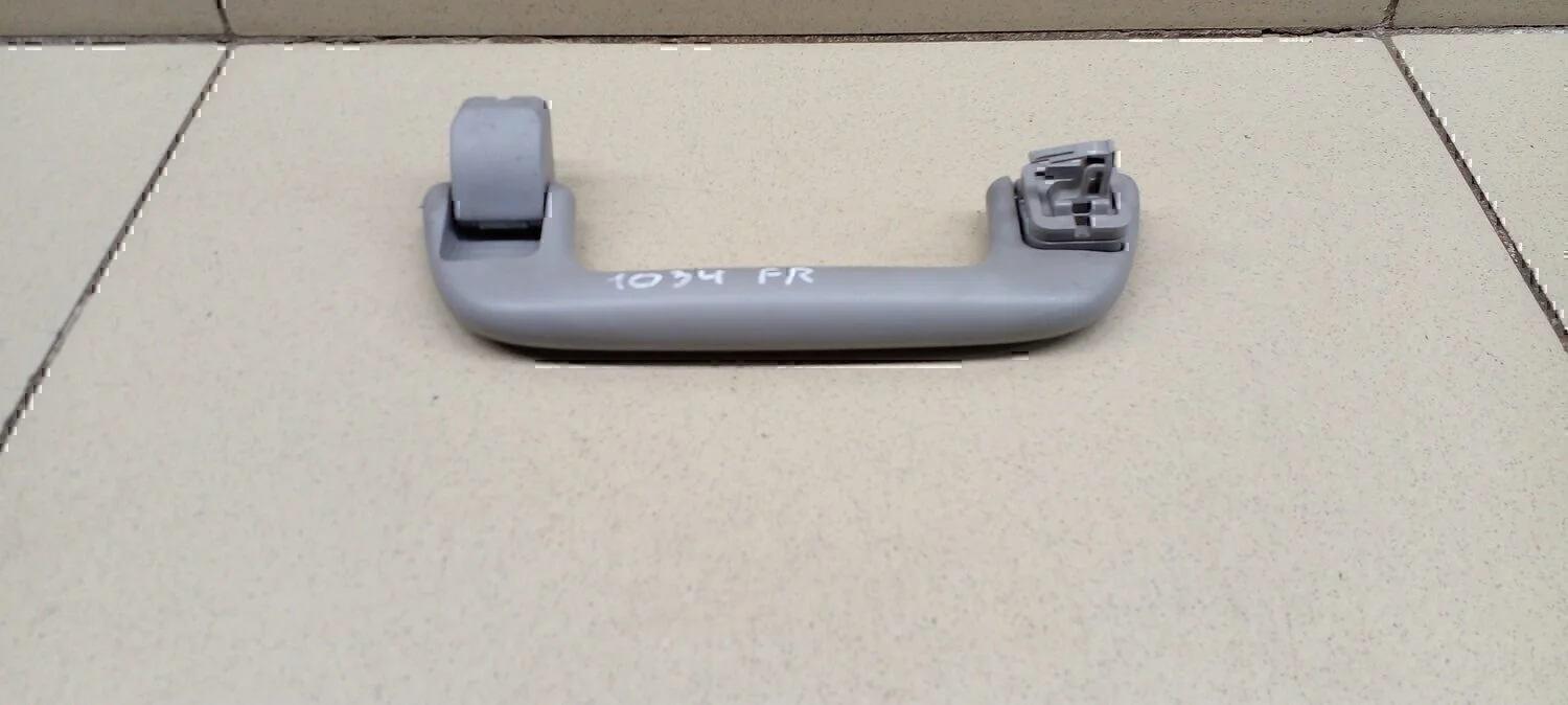 Ручка внутренняя потолочная TOYOTA Yaris 2005-2011 - миниатюра 3