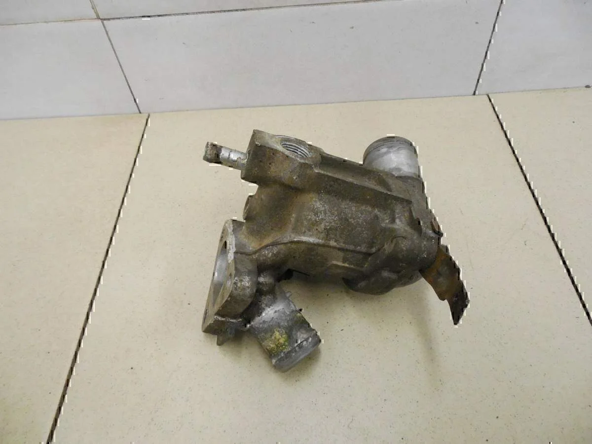 Корпус термостата MITSUBISHI Carisma (DA) 1999-2003 - миниатюра 3