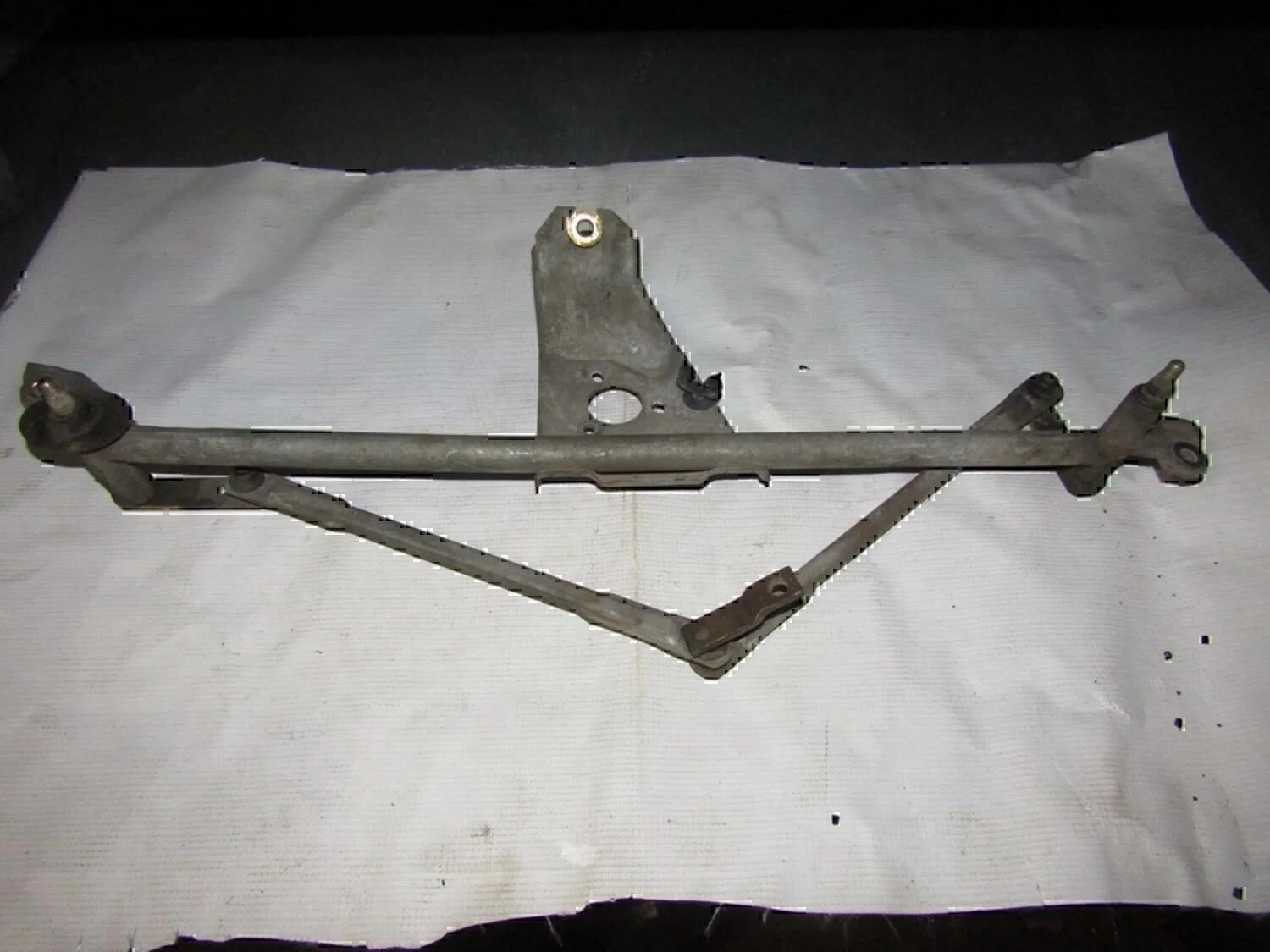 Трапеция стеклоочистителей VW Golf III/Vento 1991-1997 - миниатюра 2