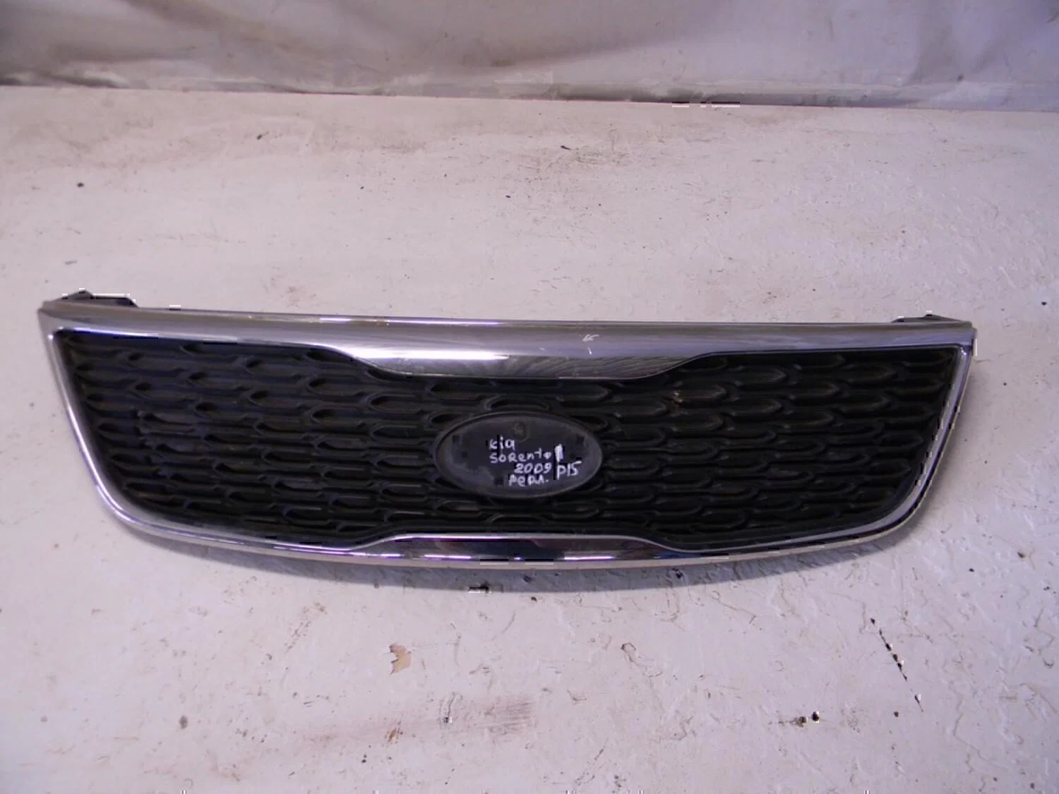 Решетка радиатора Hyundai-KIA Sorento 2009> - миниатюра 2