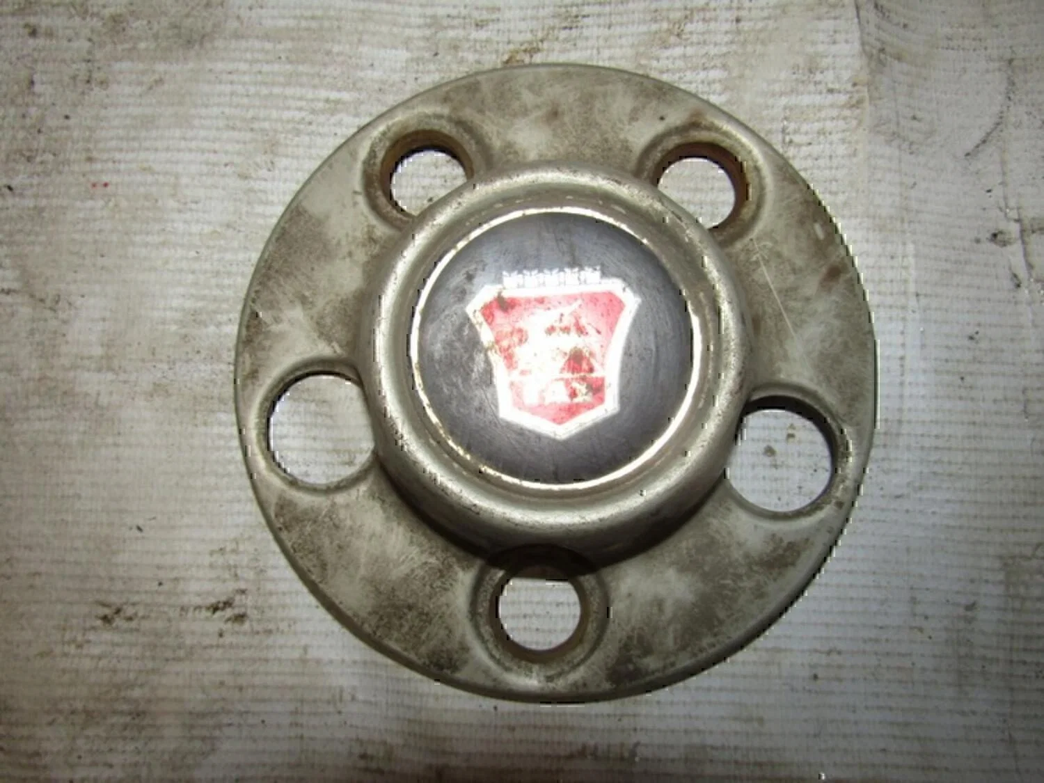 Колпак декоративный GAZ Volga 31105 2004- - изображение 1