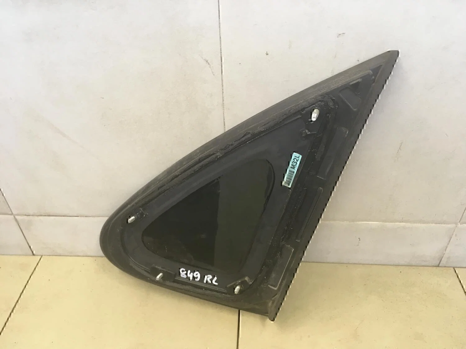Стекло кузовное глухое левое Hyundai-KIA Elantra 2006-2011 - миниатюра 3
