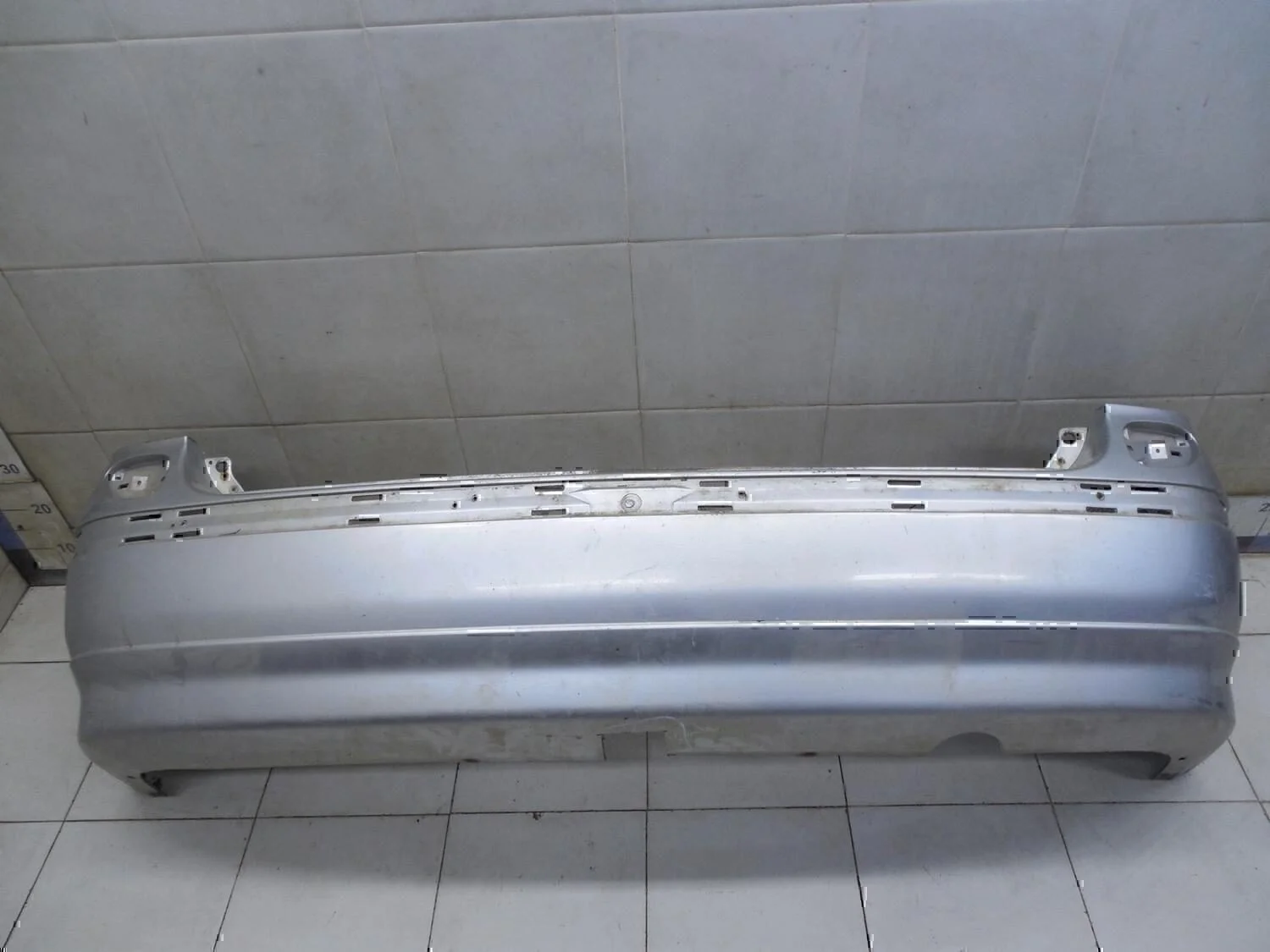 Бампер задний NISSAN Almera Tino 2000-2006 - изображение 1