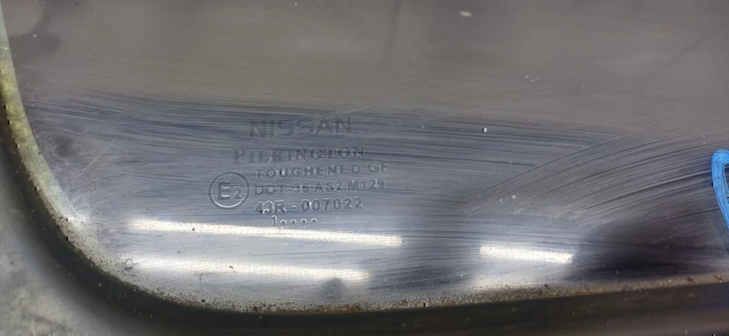 Стекло двери задней правой (форточка) NISSAN Almera N16 2000-2006 - миниатюра 6