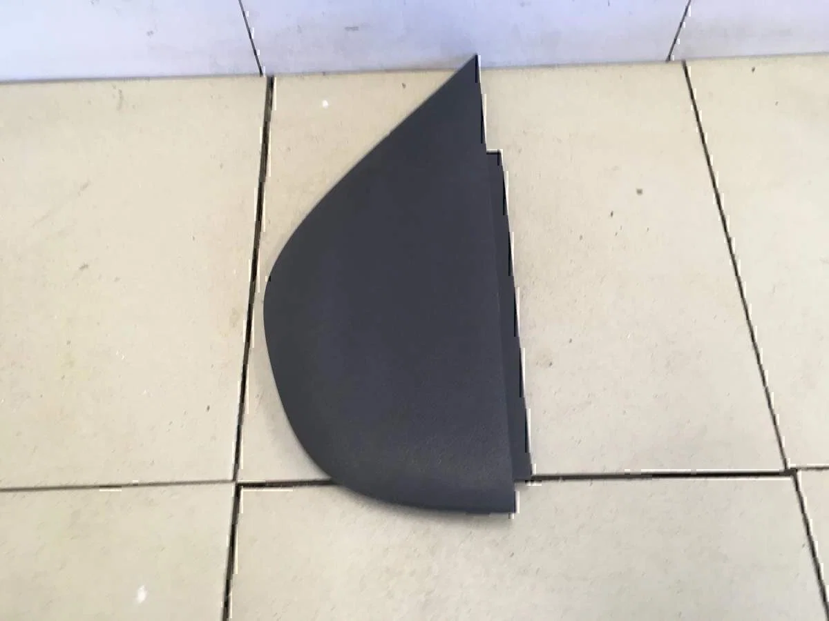 Накладка (кузов внутри) VW Golf VI 2009-2012 - изображение 1