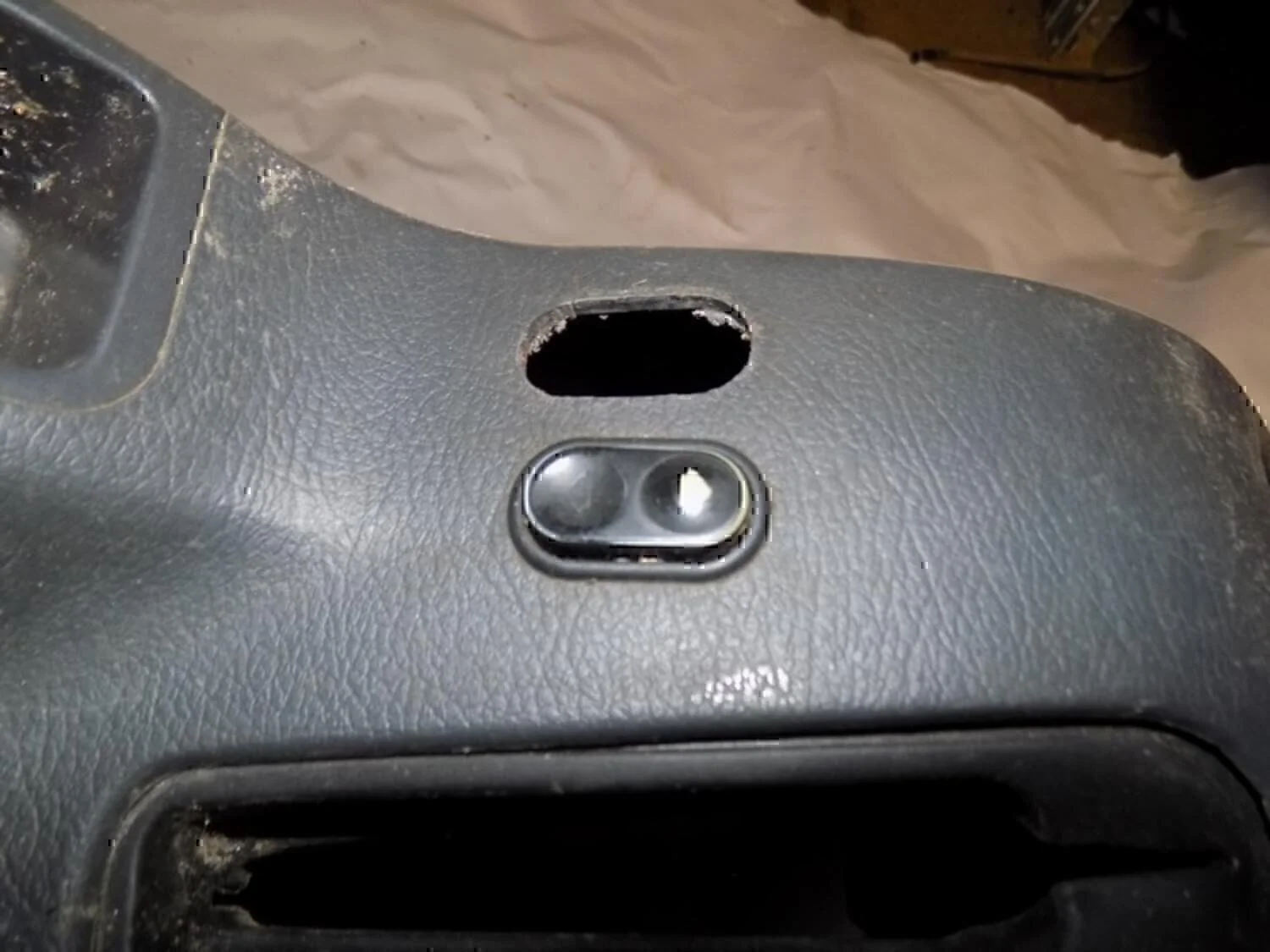 Кнопка стеклоподъемника Chevrolet Lanos 2004-2010 - изображение 1