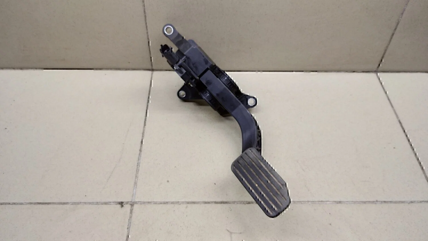 Педаль газа Chevrolet Aveo (T250) 2005-2011 - миниатюра 5