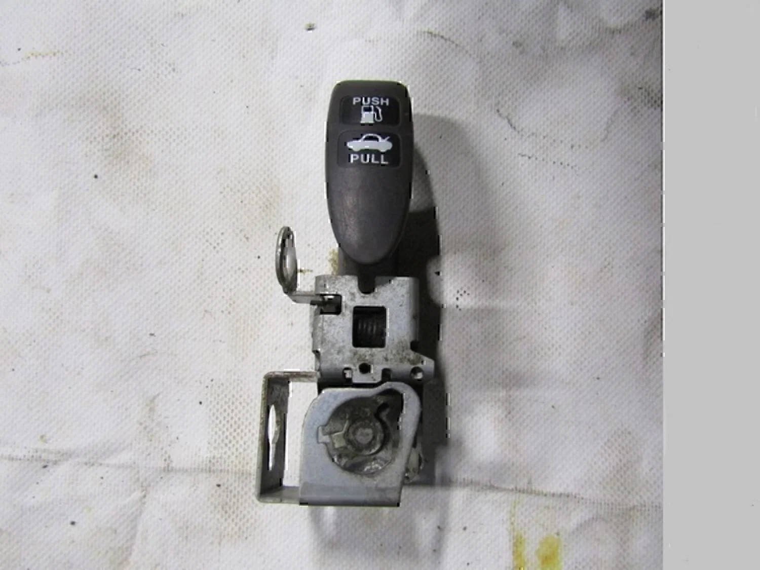 Ручка открывания багажника HONDA Civic 4D 2006-2012 - изображение 1