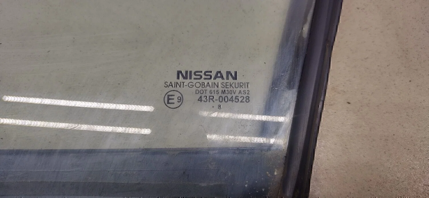 Стекло двери задней левой (форточка) NISSAN Tiida (C11) 2007-2014 - миниатюра 4