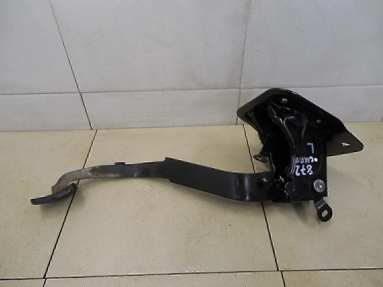 Педаль сцепления MITSUBISHI ASX 2010-2016 - миниатюра 2