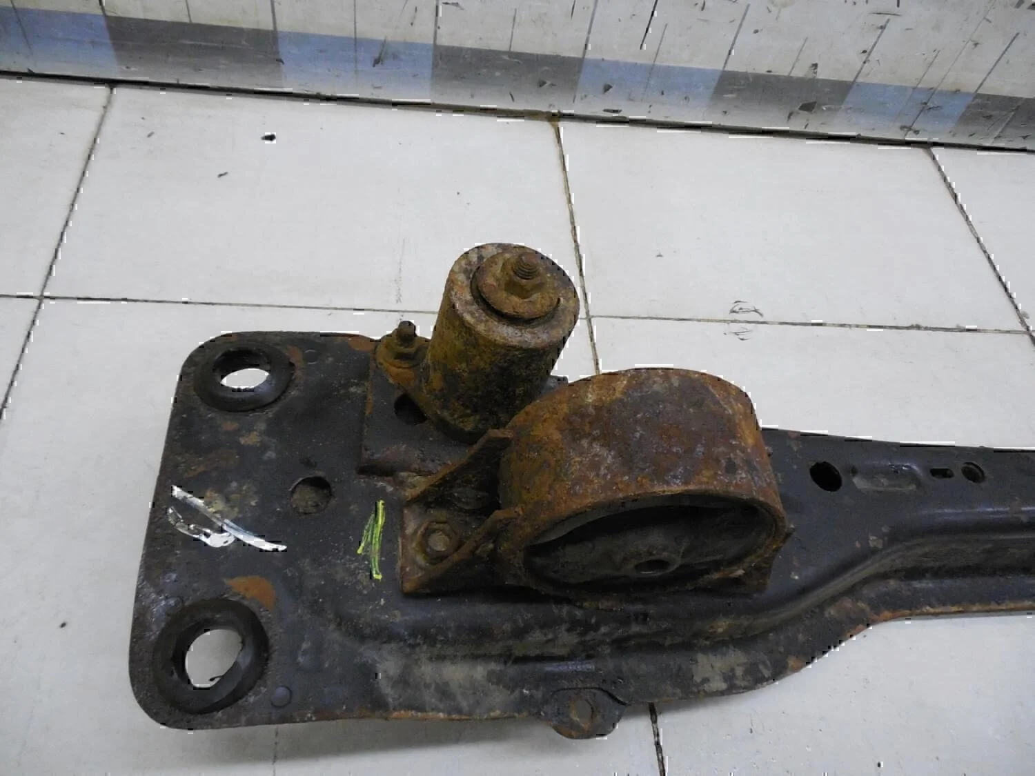 Балка передняя продольная NISSAN Almera Tino 2000-2006 - миниатюра 3