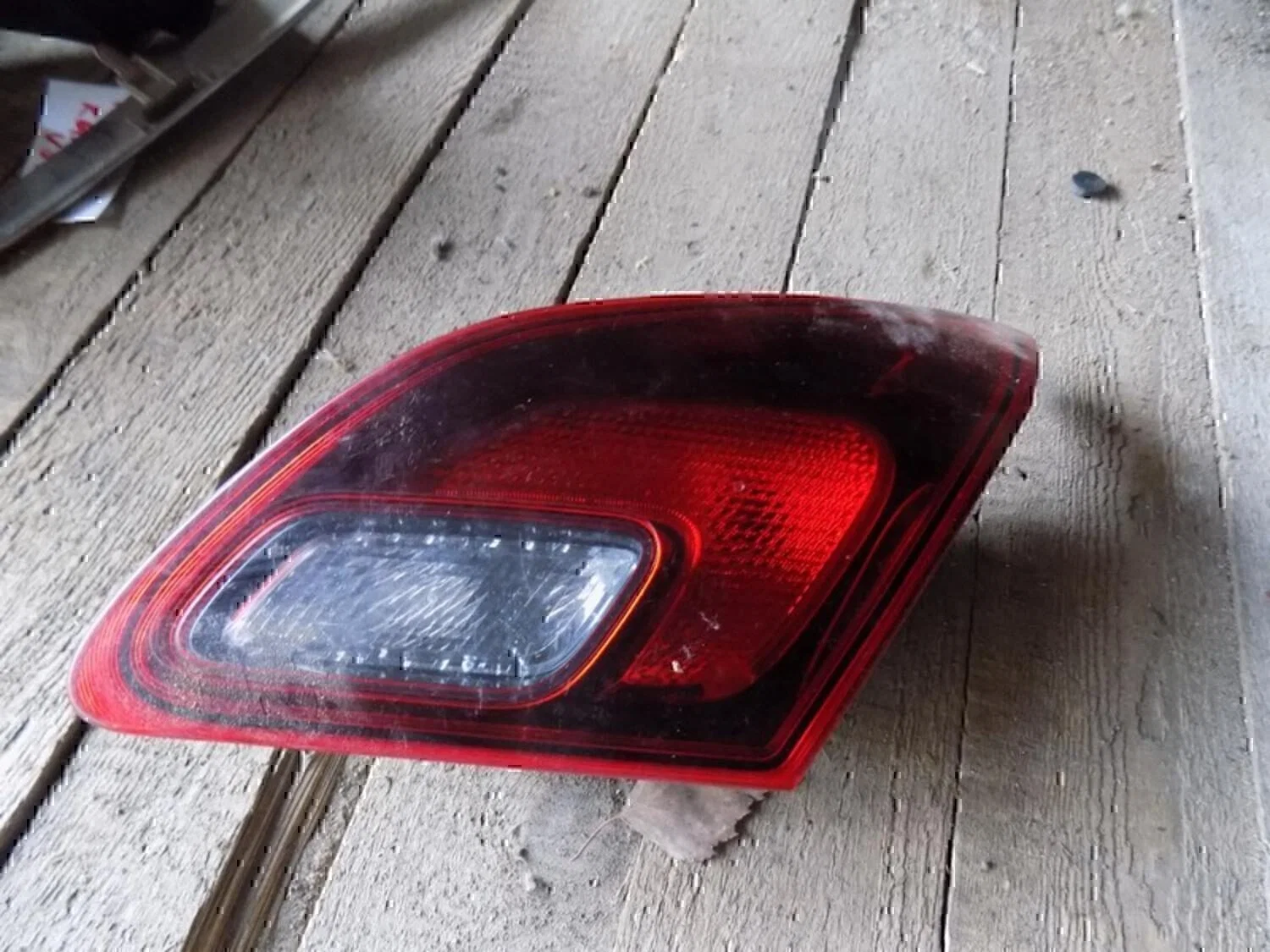 Фонарь задний внутренний правый OPEL Astra J 2010> - миниатюра 2