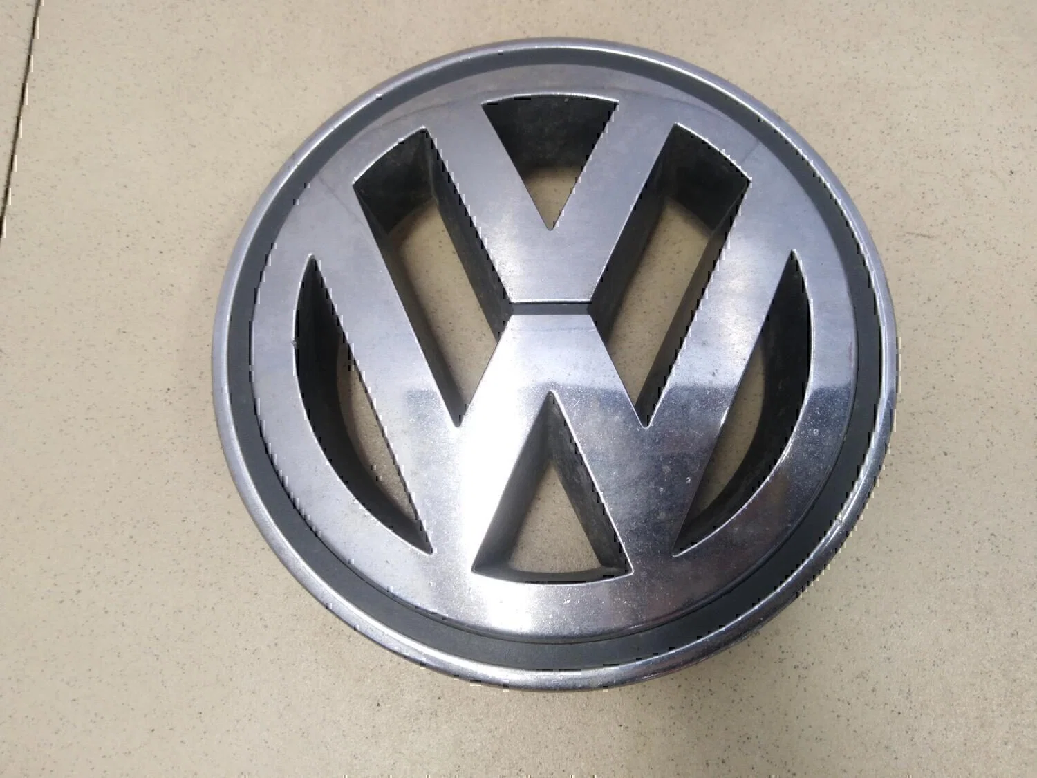 Эмблема VW Jetta 2006-2011 - миниатюра 2