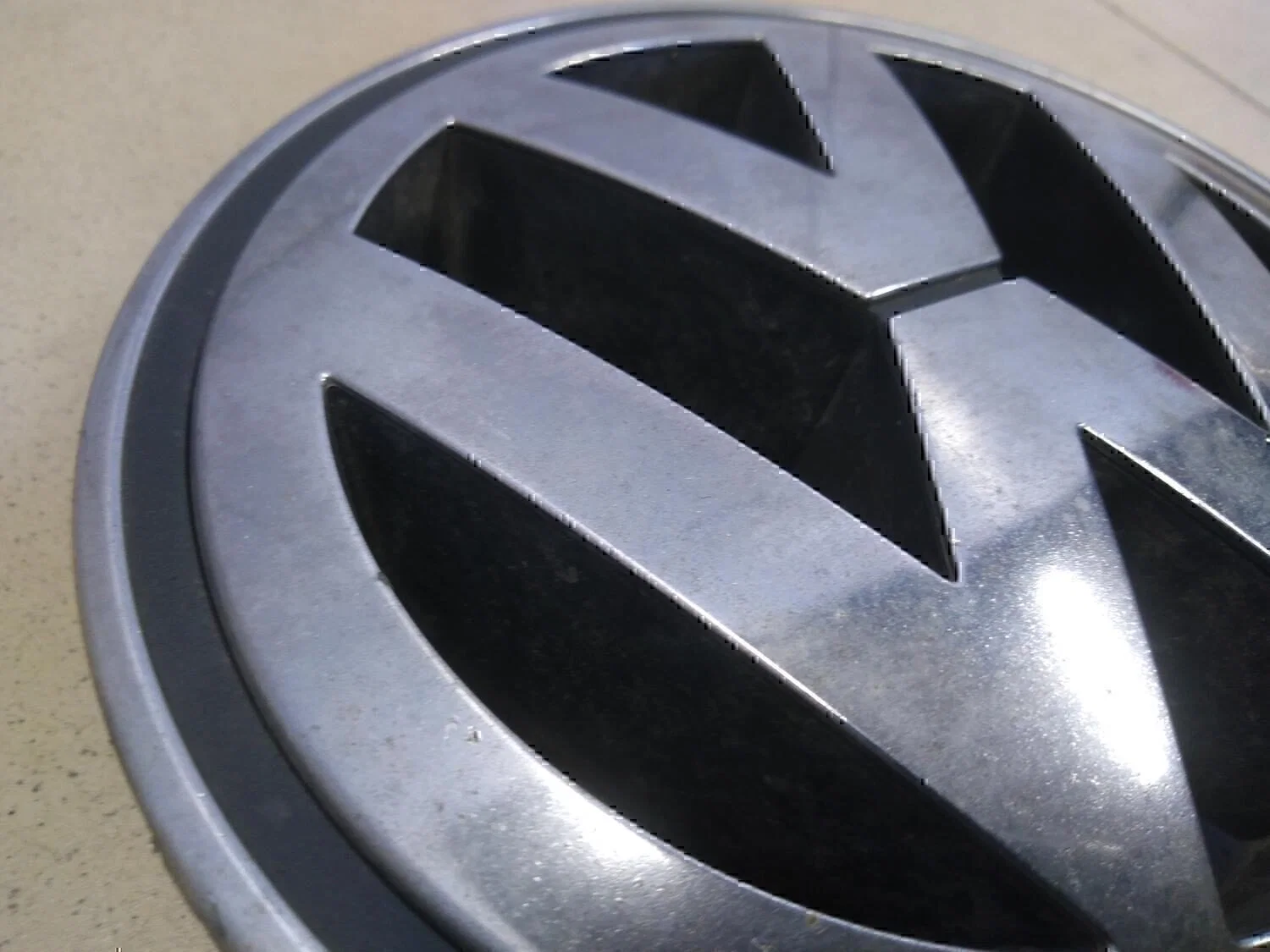 Эмблема VW Jetta 2006-2011 - миниатюра 4