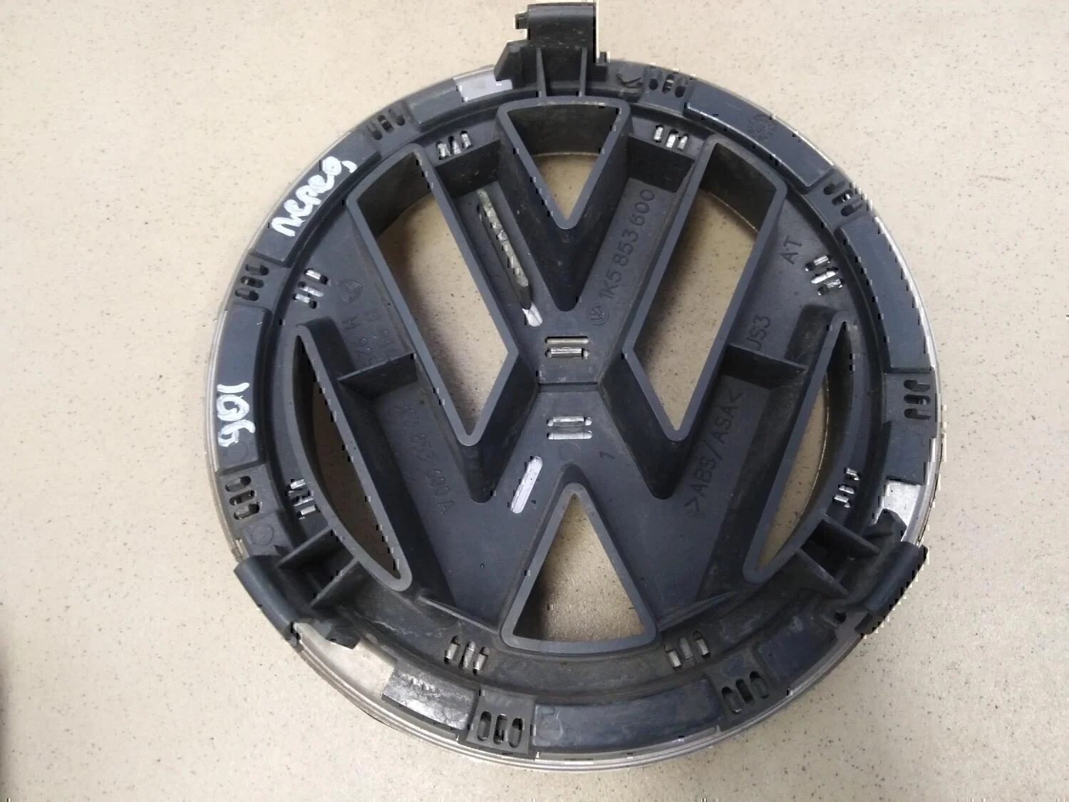 Эмблема VW Jetta 2006-2011 - миниатюра 5