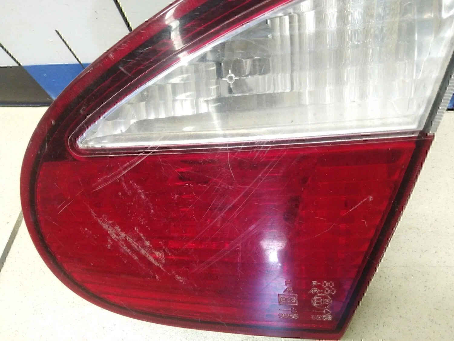 Фонарь задний внутренний правый Chevrolet Lanos 2004-2010 - миниатюра 2