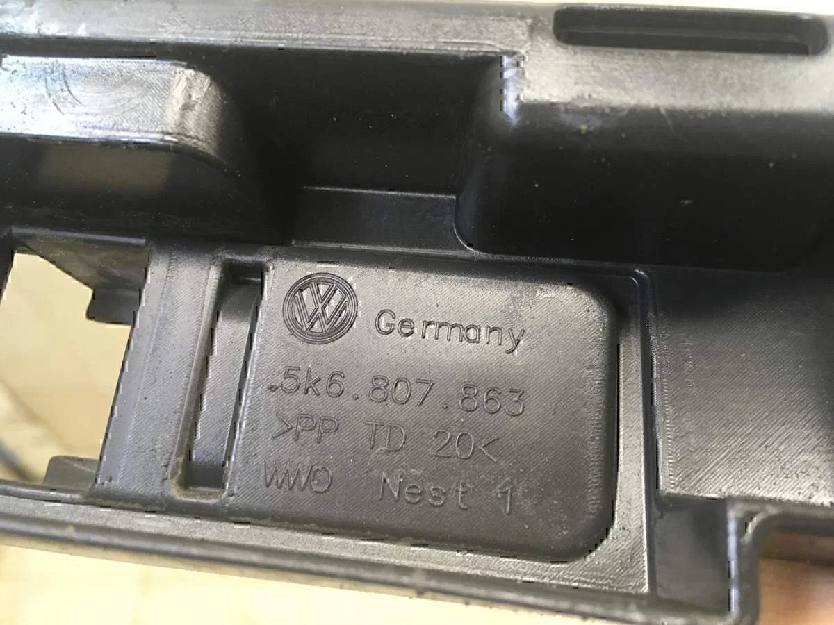 Направляющая заднего бампера VW Golf VI 2009-2012 - миниатюра 6