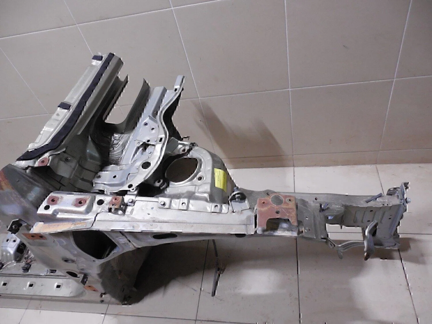 Лонжерон передний правый GEELY EMGRAND X7 2013> - миниатюра 2