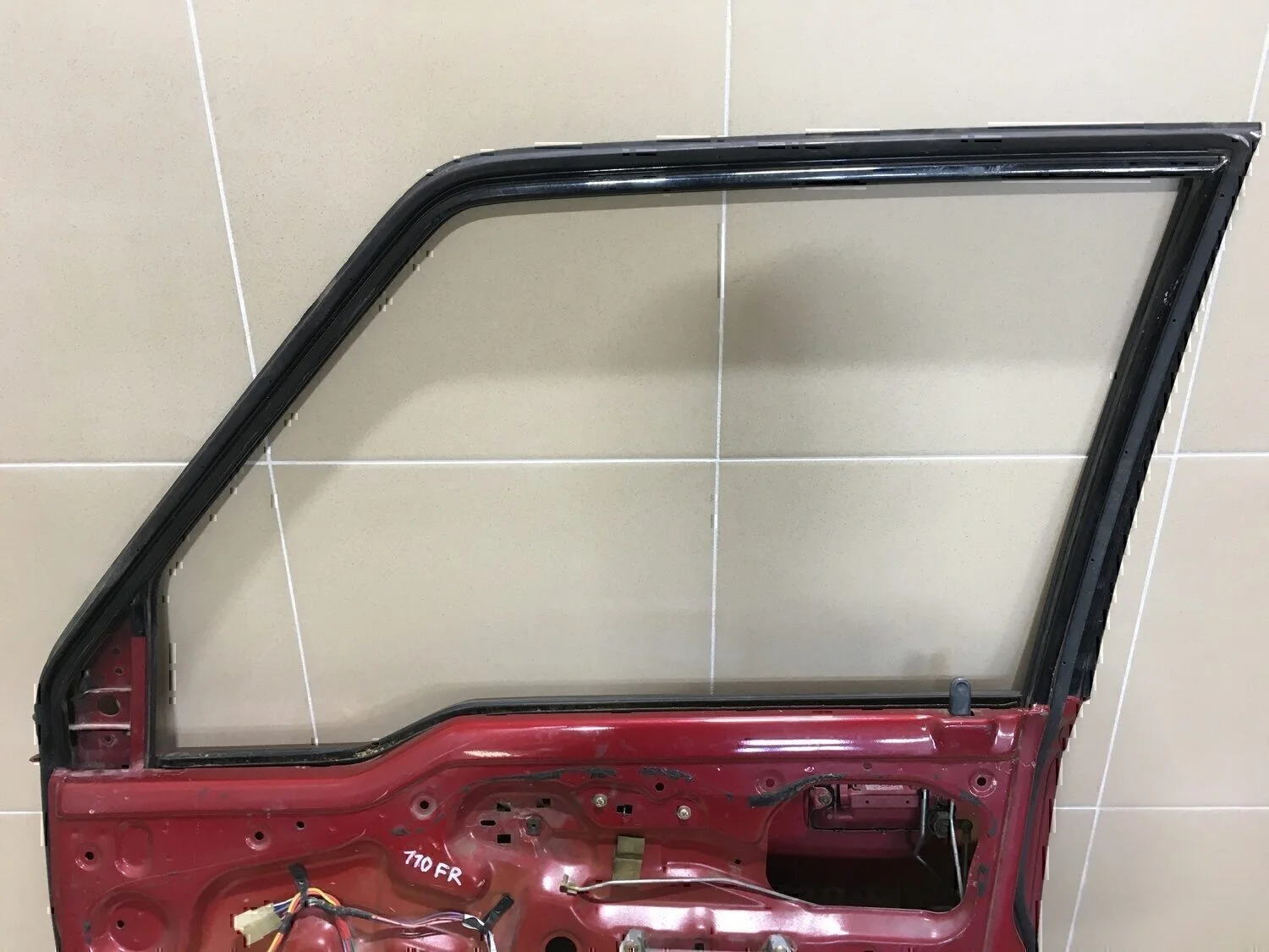 Дверь передняя правая SUZUKI Vitara/Sidekick 1989-1999 - миниатюра 9
