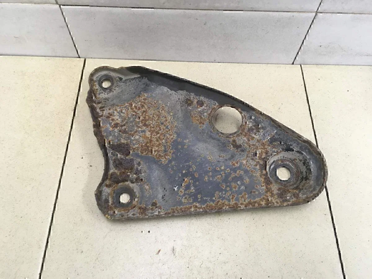 Кронштейн передней балки Hyundai-KIA Elantra 2000-2005 - миниатюра 2