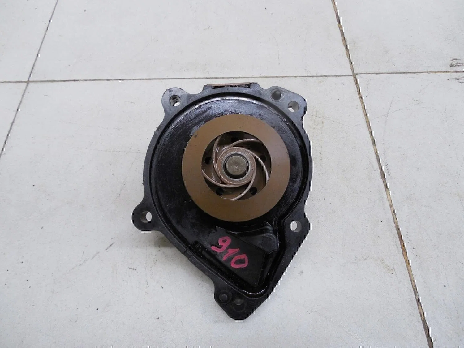 Насос водяной (помпа) BMW C4 2005-2011 - миниатюра 3