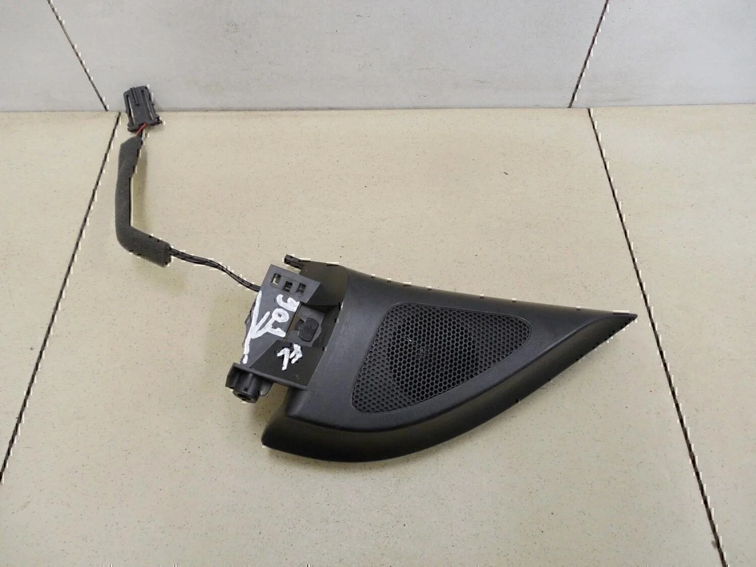 Крышка зеркала внутренняя левая VW Jetta 2006-2011 - миниатюра 2