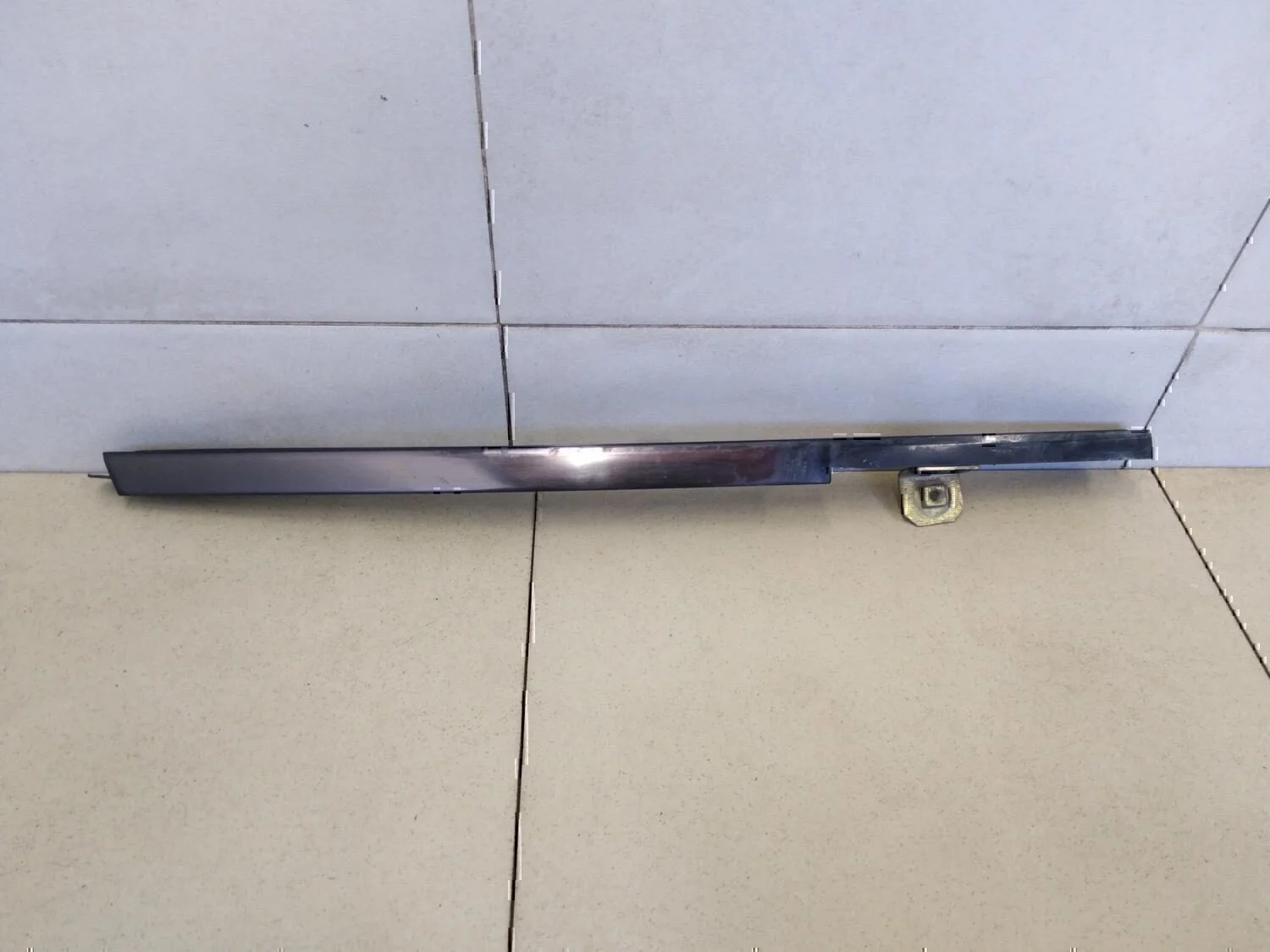 Направляющая стекла двери MERCEDES-BENZ W203 2000-2006 - миниатюра 3