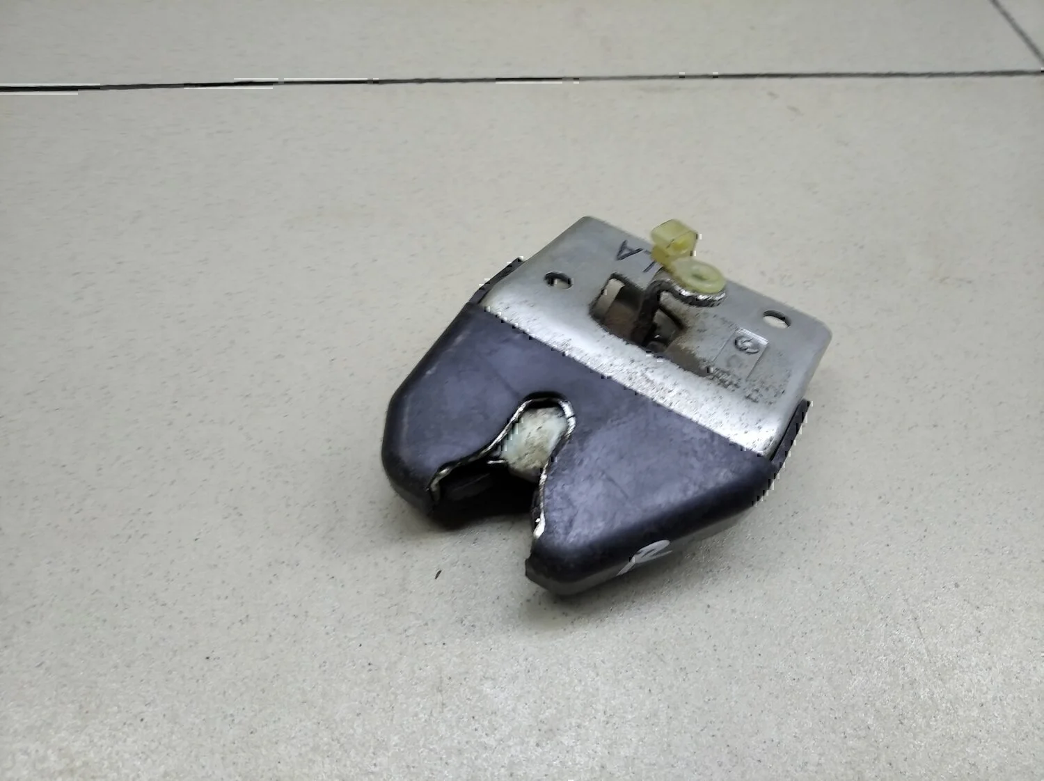 Замок багажника Chevrolet Aveo (T250) 2005-2011 - миниатюра 3