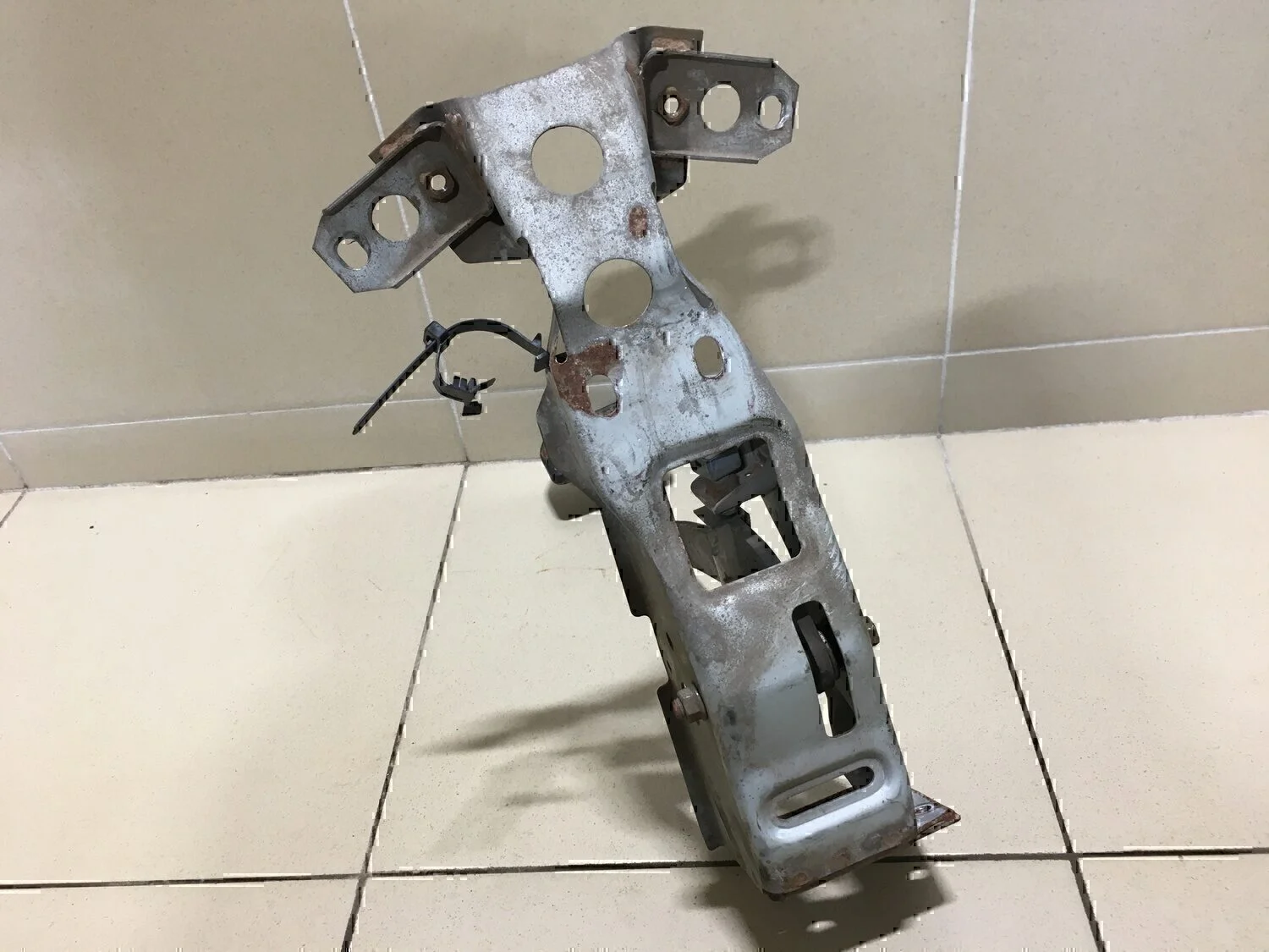 Педаль тормоза SUZUKI Vitara/Sidekick 1989-1999 - миниатюра 4