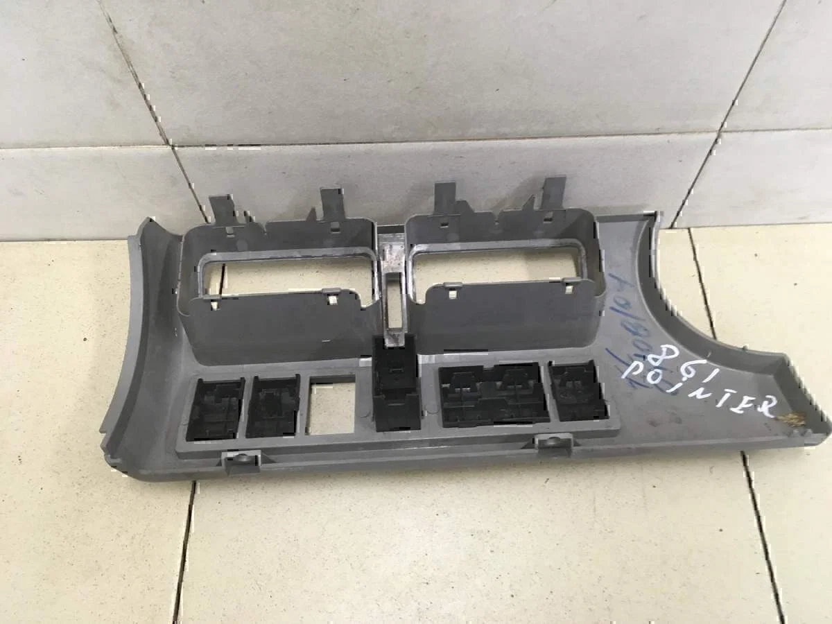 Накладка (кузов внутри) VW Pointer/Golf BR 2004-2009 - миниатюра 4
