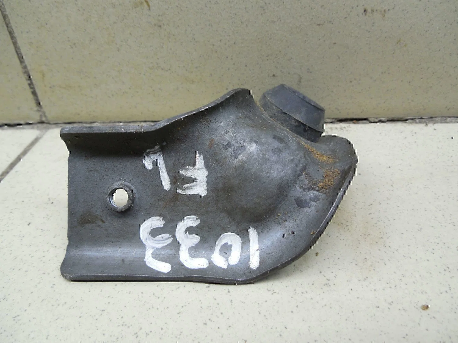 Кронштейн радиатора RENAULT Clio/Symbol 1998-2008 - миниатюра 3