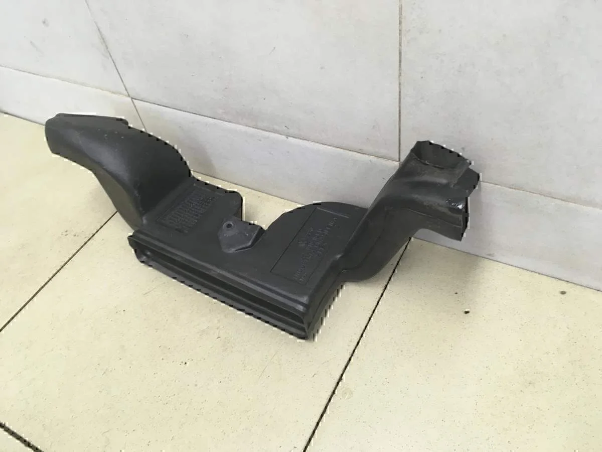 Воздуховод отопителя VW Pointer/Golf BR 2004-2009 - миниатюра 2