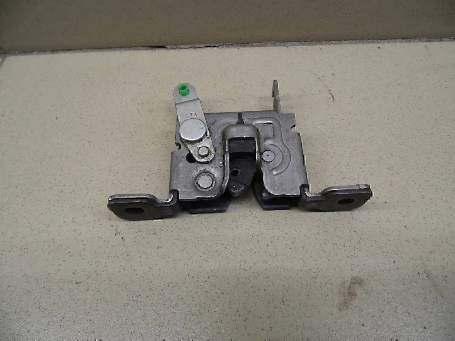 Замок спинки сиденья HONDA Civic 4D 2006-2012 - миниатюра 2
