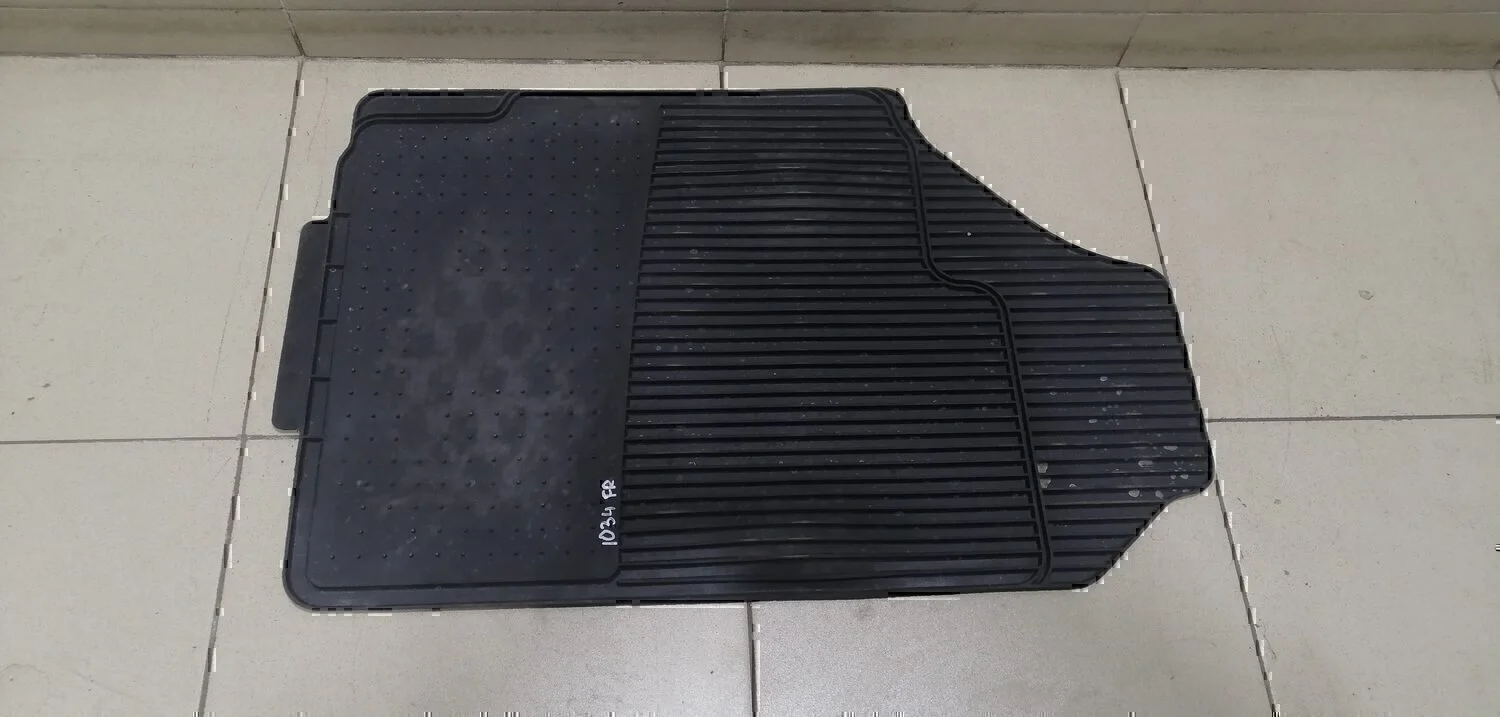 Коврик салона TOYOTA Yaris 2005-2011 - миниатюра 2