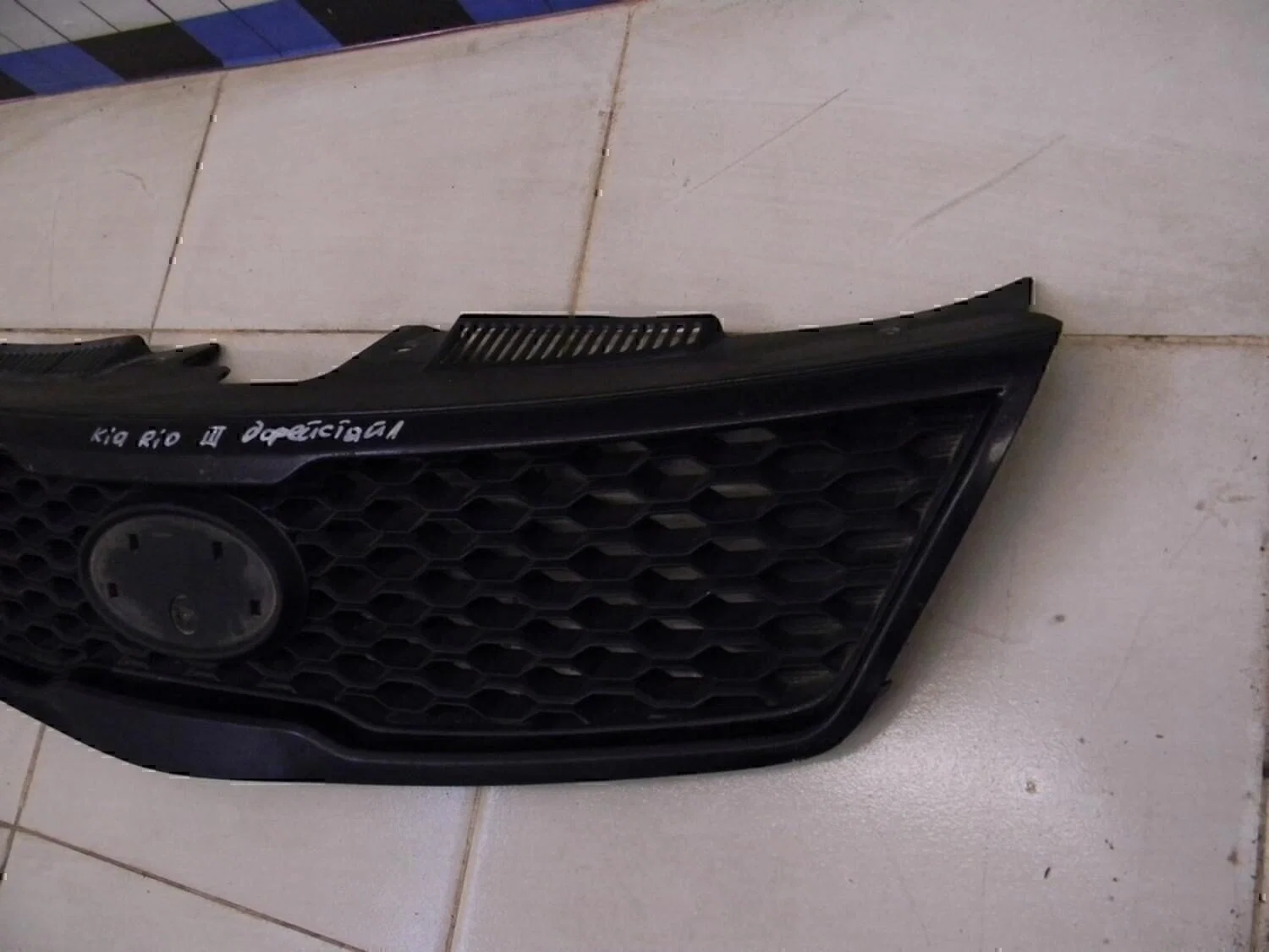 Решетка радиатора Hyundai-KIA Cerato 2009-2013 - миниатюра 3