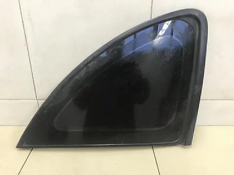 Стекло кузовное глухое левое NISSAN Almera Tino 2000-2006